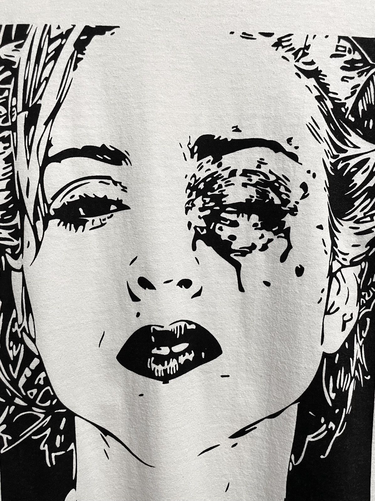 Band Tees Vintage Y2K Crystal Castles Alice Practice Madonna T-Shirt Size US L / EU 52-54 / 3 - 4 Thumbnail