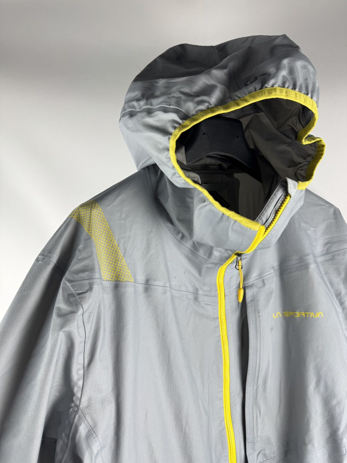 La Sportiva La Sportiva Altels Gore-Tex Light Jacket Size US XL / EU 56 / 4 - 2 Thumbnail