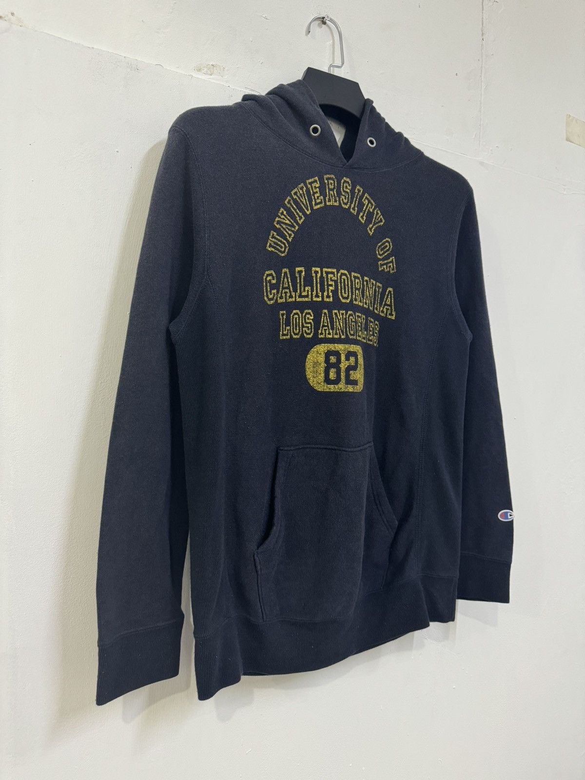 80s Champion®︎ Reverse Weave®︎ UCLA Vtg 80s CHAMPION Sweatshirt Reverse Weave UCLA Navy Blue