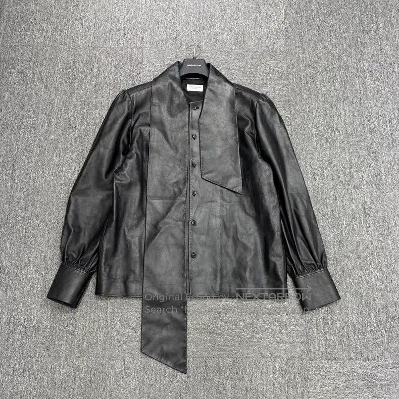 Saint Laurent Paris Saint Laurent Paris Leather bow tie jacket Size US M / EU 48-50 / 2 - 1 Thumbnail
