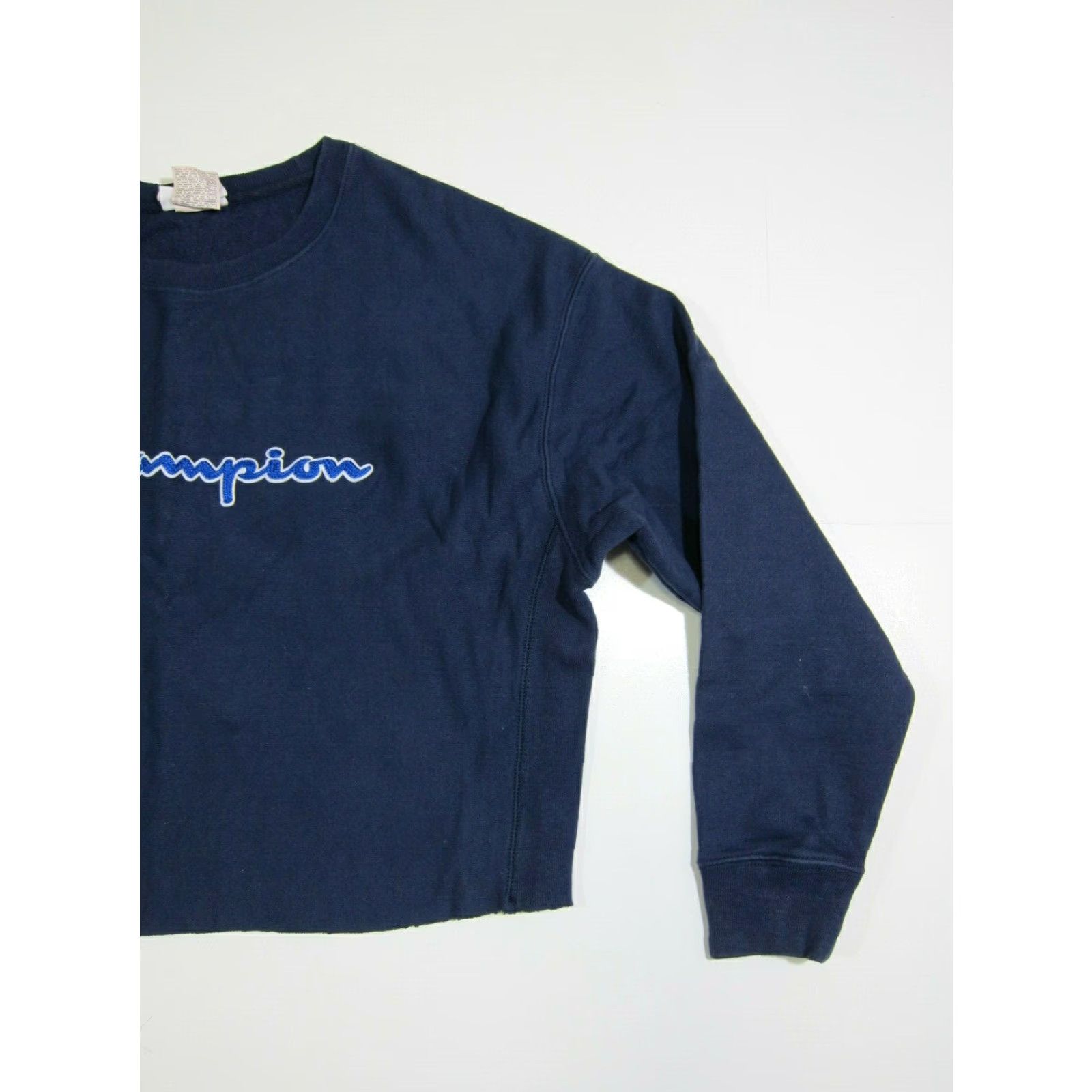Champion Vintage Champion Reverse Weave Embroidered Blue Crew Neck Cropped Sweatshirt XL Women’s Sweatshirt Size XL / US 12-14 / IT 48-50 - 5 Thumbnail