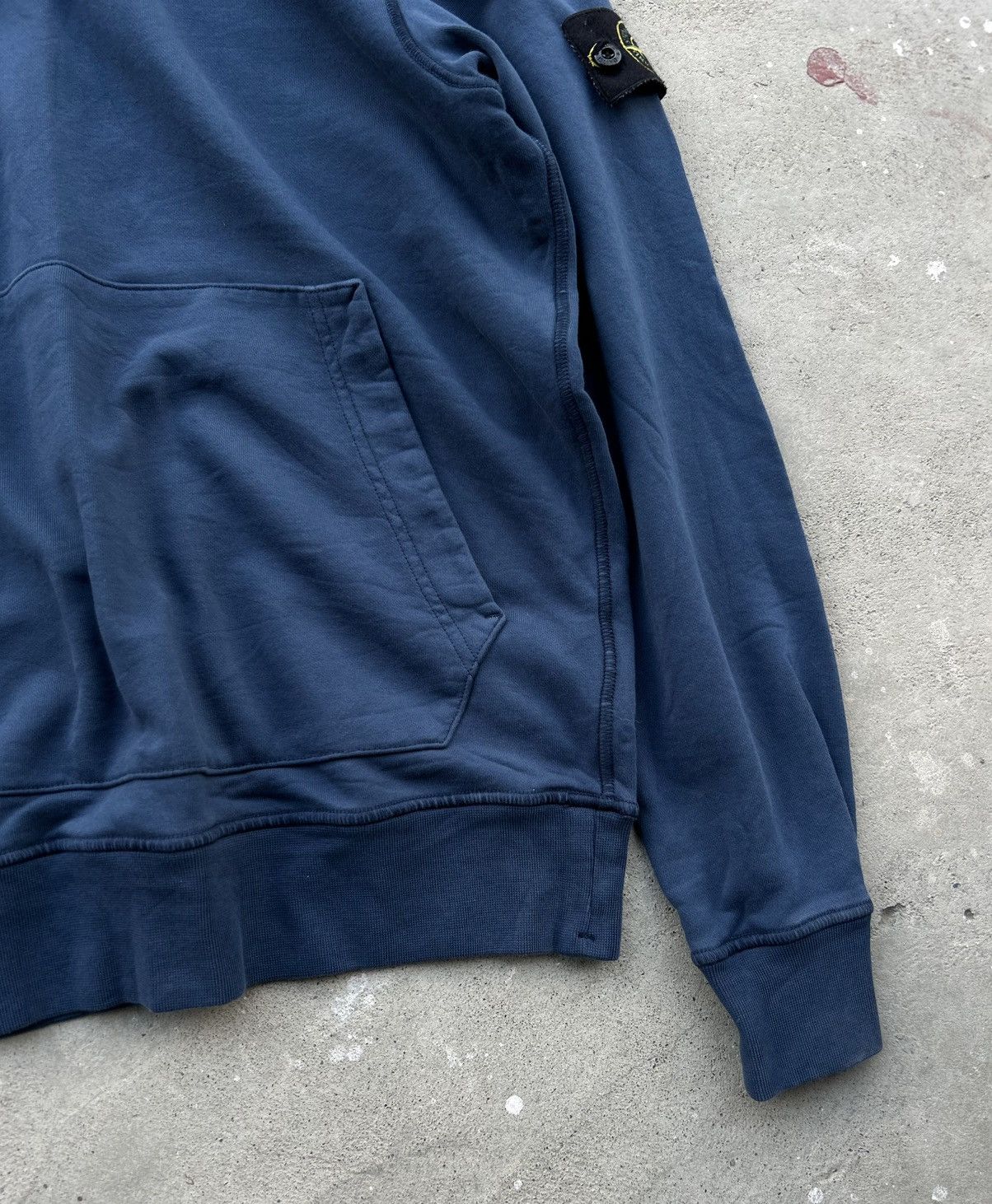 Stone Island STONE ISLAND BLUE LOGO PATCH HOODIE Size US L / EU 52-54 / 3 - 3 Thumbnail