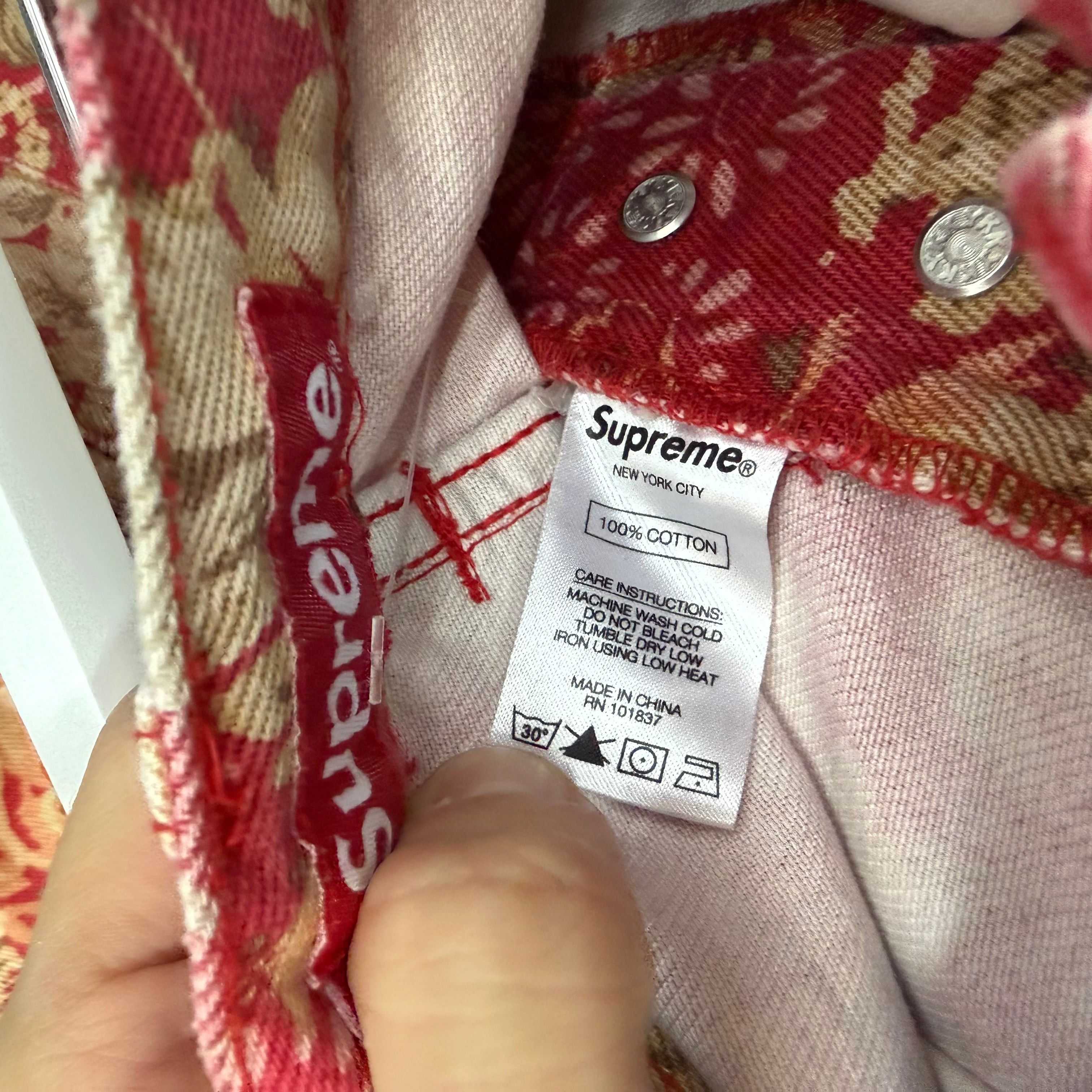 Supreme Supreme Rose Floral Denim FW17 - Size 30 Size US 30 / EU 46 - 6 Thumbnail