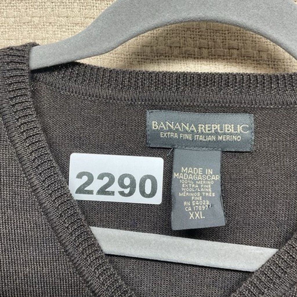 Banana Republic NWOT Banana Republic Merino Wool V-neck Sweater Men 2XL Size US XXL / EU 58 / 5 - 2 Thumbnail