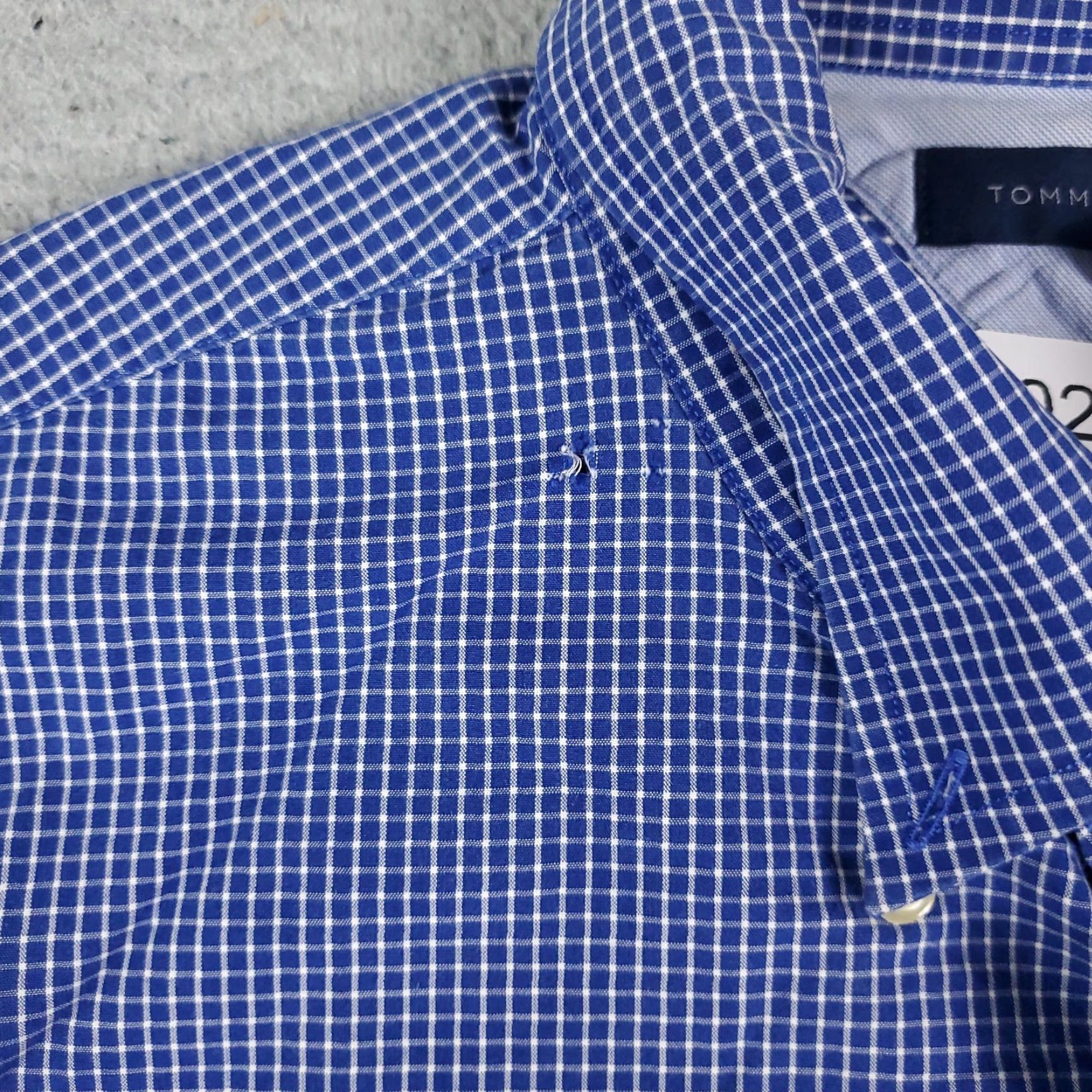 Tommy Hilfiger Tommy Hilfiger Shirt Mens XL Blue Check Button-Up Long Sleeve Casual Dressy Button-Down Modern Preppy Mens XL Blue Check Shirt Size US XL / EU 56 / 4 - 3 Thumbnail