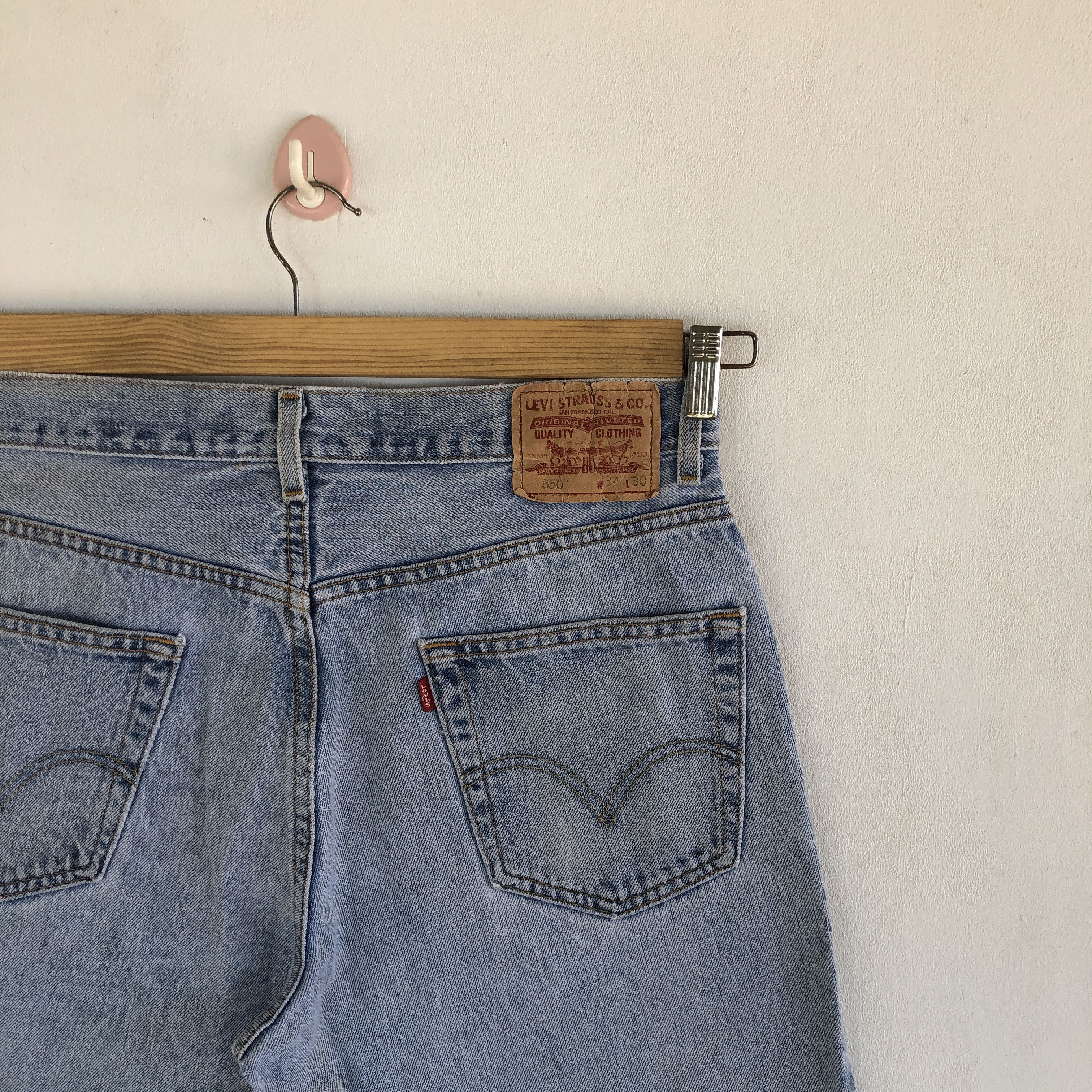 Levi's Vintage Levis 550 Sunfaded Jeans Light Wash Distressed Denim Size US 32 / EU 48 - 5 Thumbnail