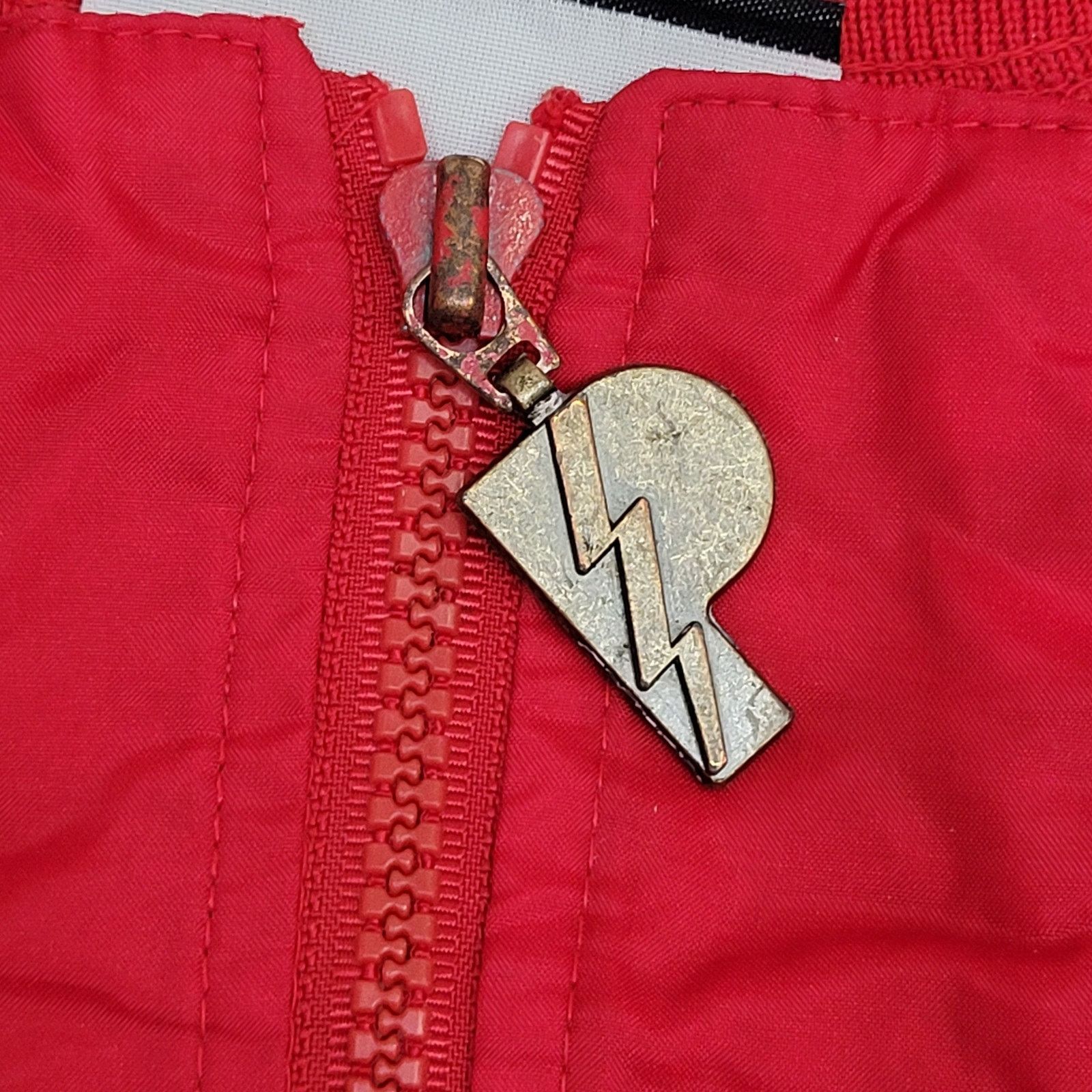 Pro Player Vintage 90s Detroit Red-Wings Jacket Medium 27x27 Baggy Red Size US M / EU 48-50 / 2 - 19 Thumbnail