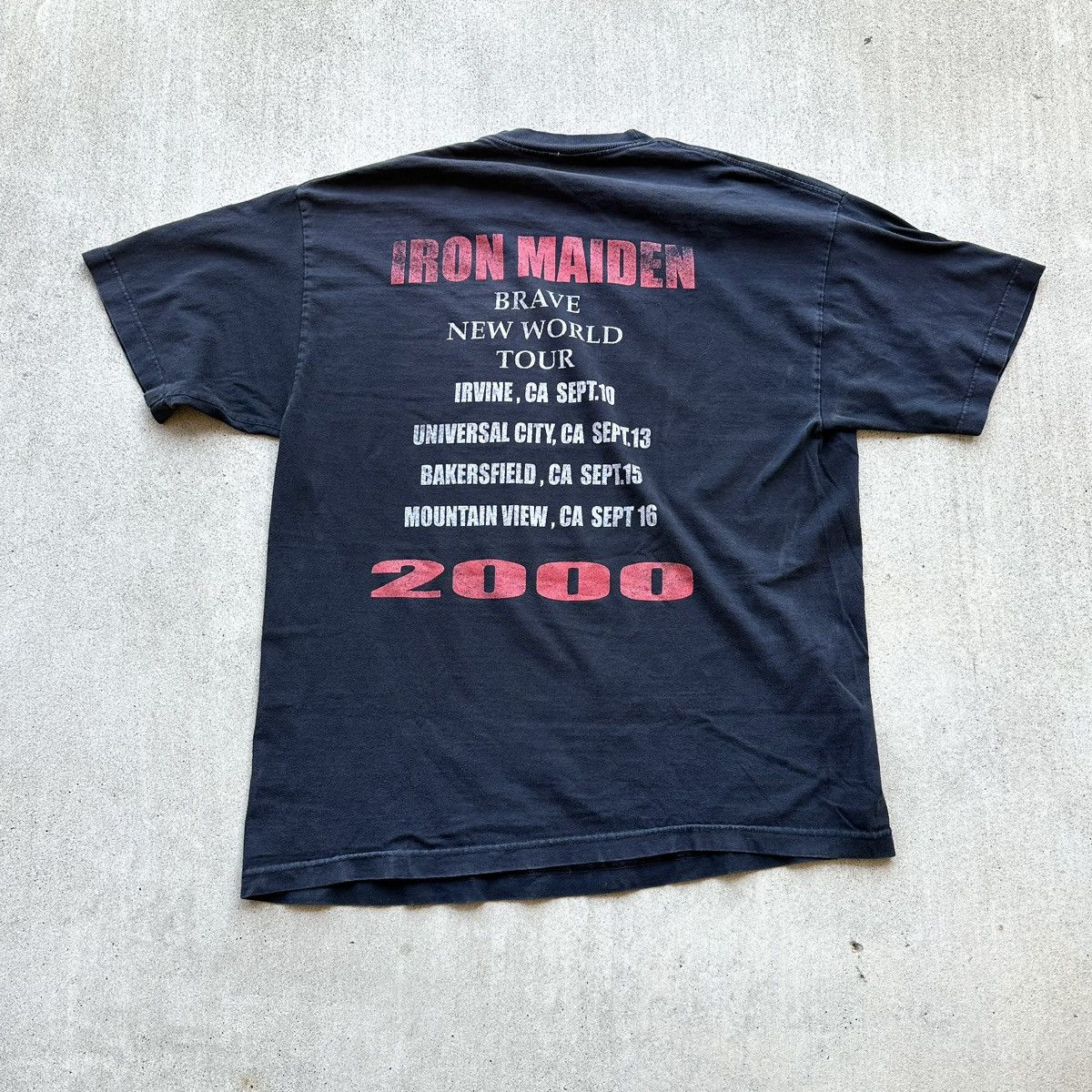 Band Tees × Iron Maiden × Vintage Vintage Iron Maiden Band Tee Shirt 2000 Brave New World Size US XL / EU 56 / 4 - 2 Thumbnail