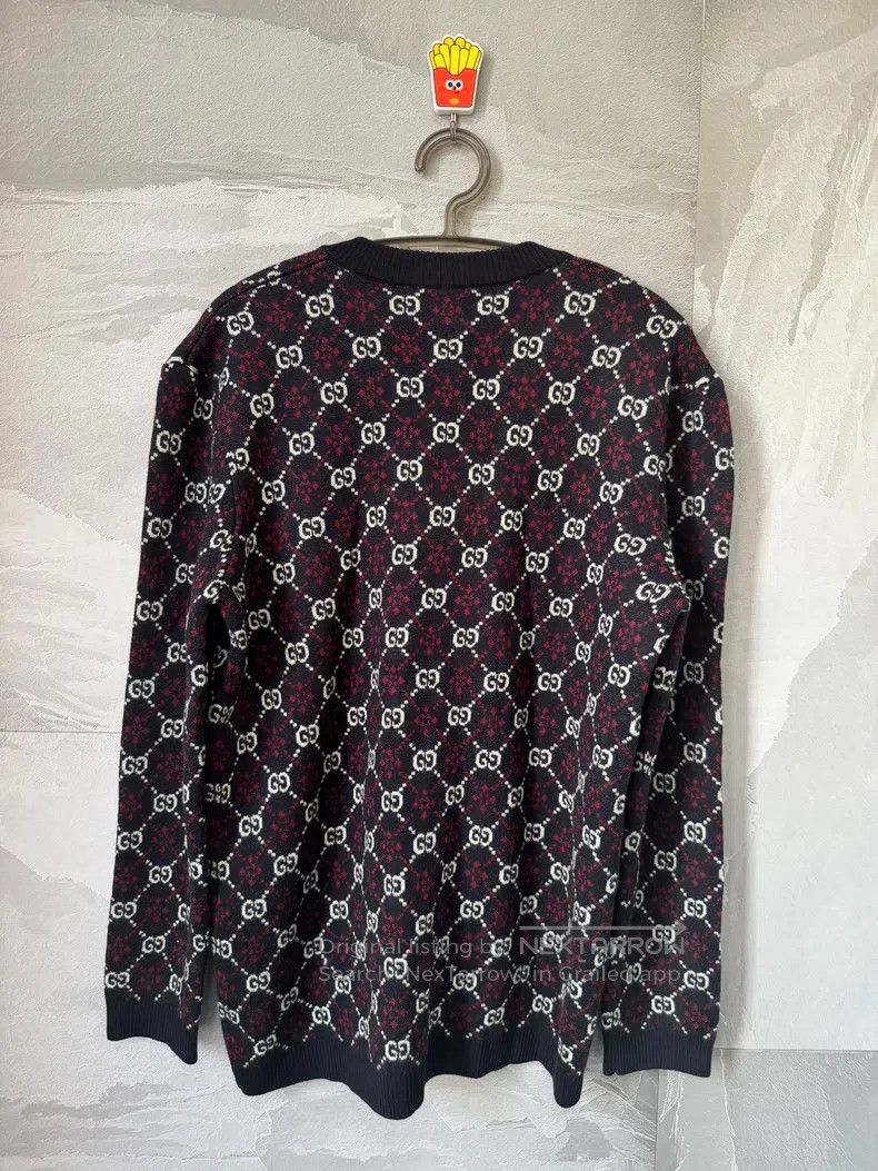 Gucci Gucci Wine red old flower full print logo V-neck knitted w Size US M / EU 48-50 / 2 - 4 Thumbnail