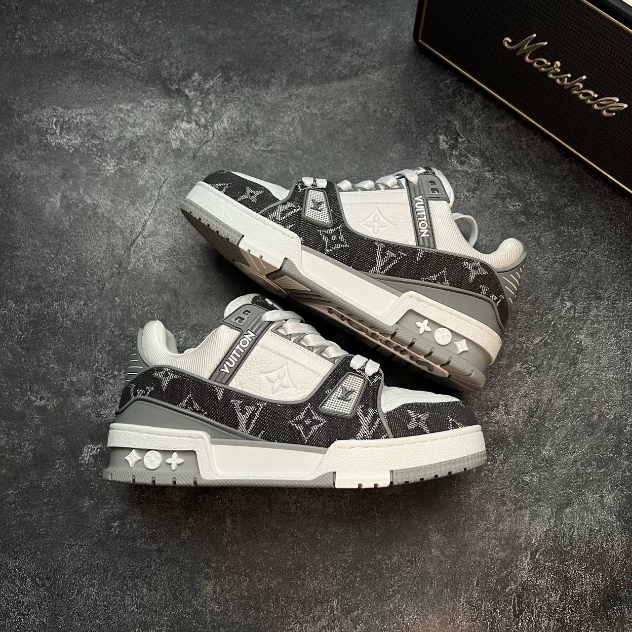 Louis Vuitton Louis Vuitton Training White Lowtop Sneakers 35 Women Size US 5 / IT 35 - 1 Thumbnail