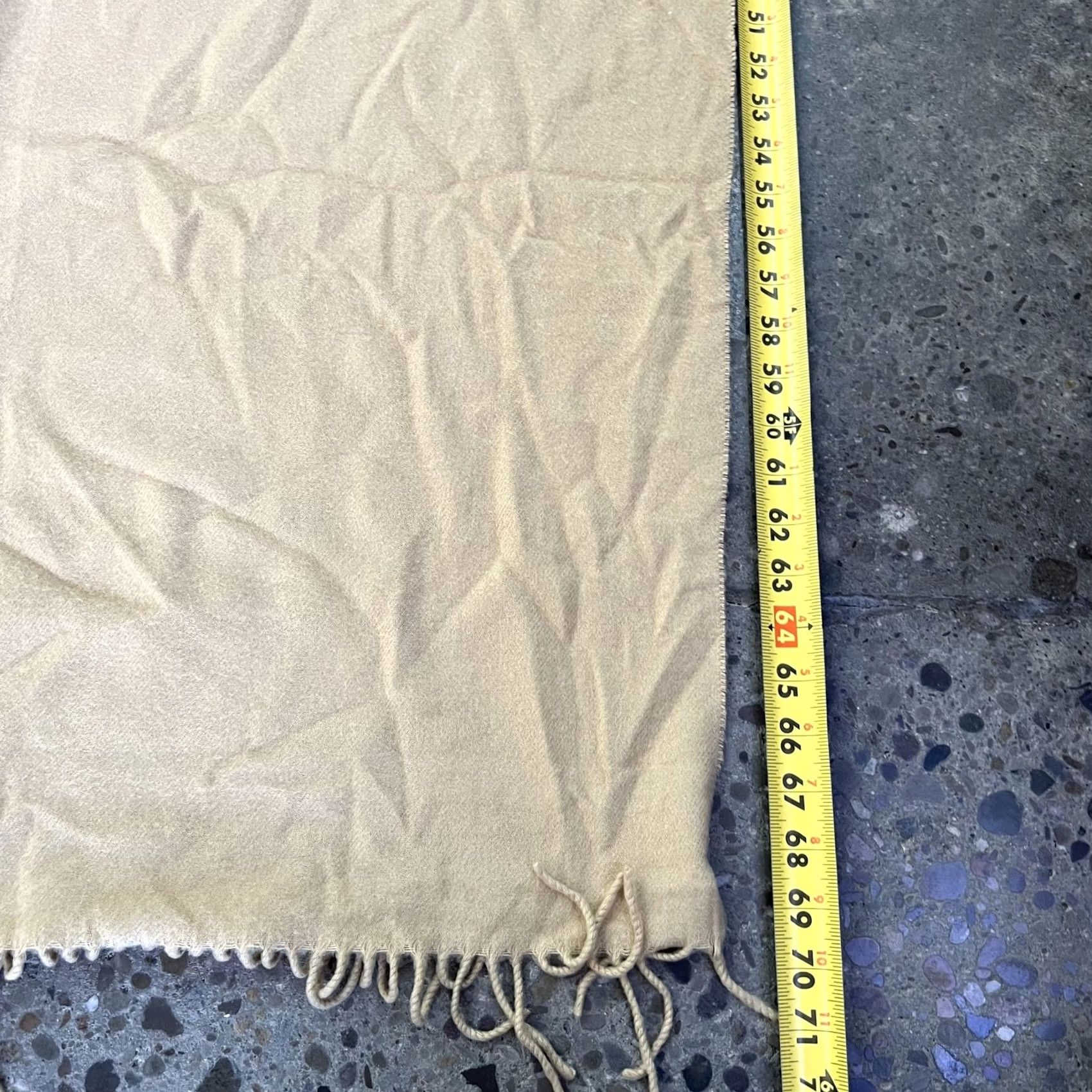 Vintage VINTAGE Amanda Smith Scarf Shawl Wrap Womens One Size Beige Fringe Acrylic Made In Italy Size ONE SIZE - 6 Thumbnail