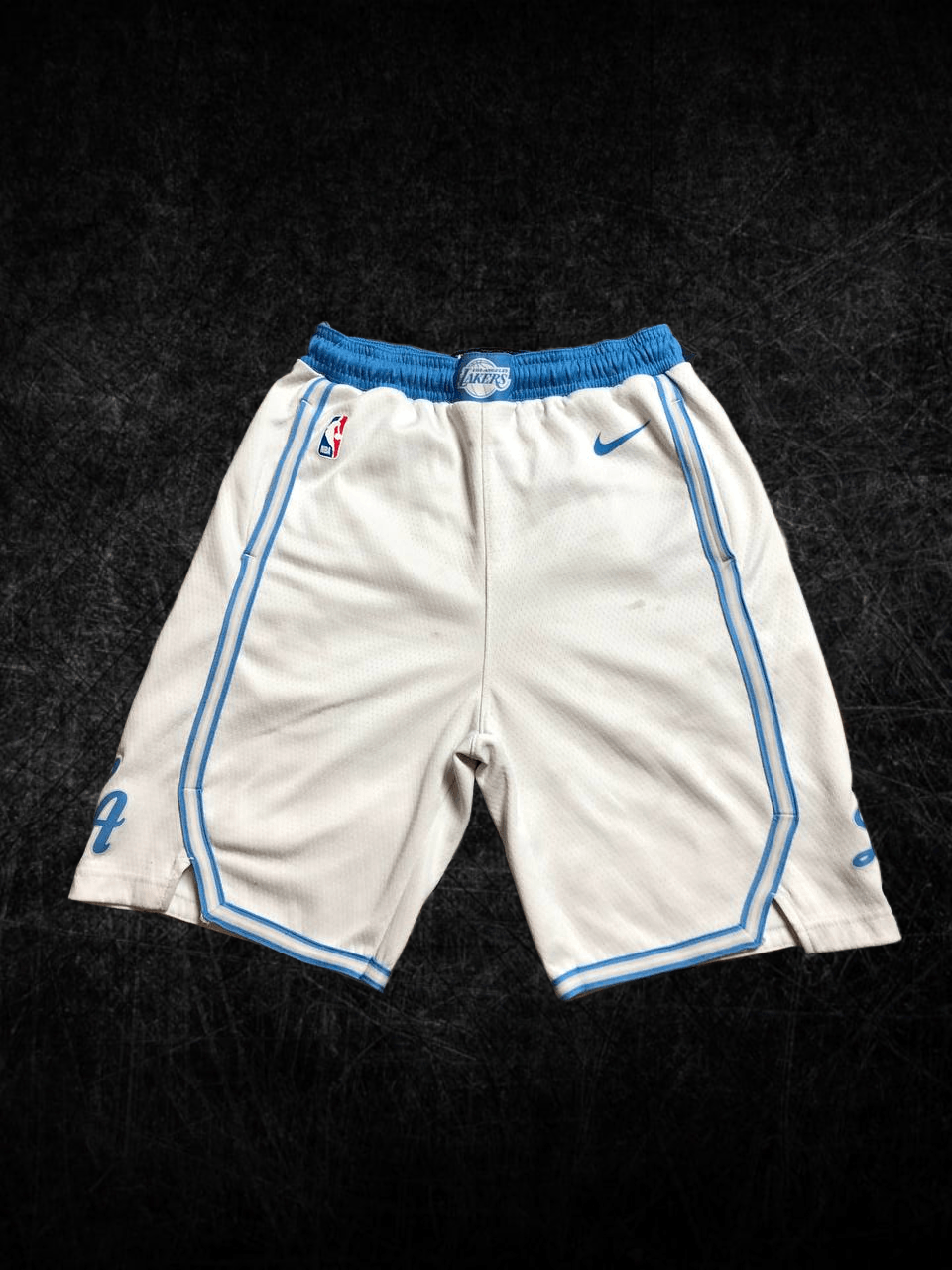 Nike Nike Los Angeles Lakers City Edition NBA shorts Size US 34 / EU 50 - 1 Thumbnail