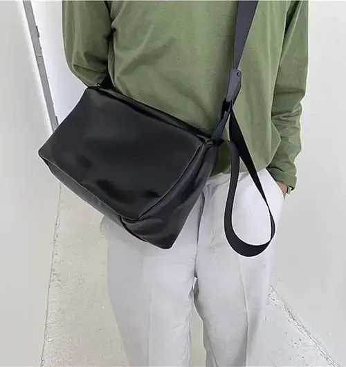 Japanese Brand Korean fashion faux leather shoulder bag messenger bag Size ONE SIZE - 4 Thumbnail