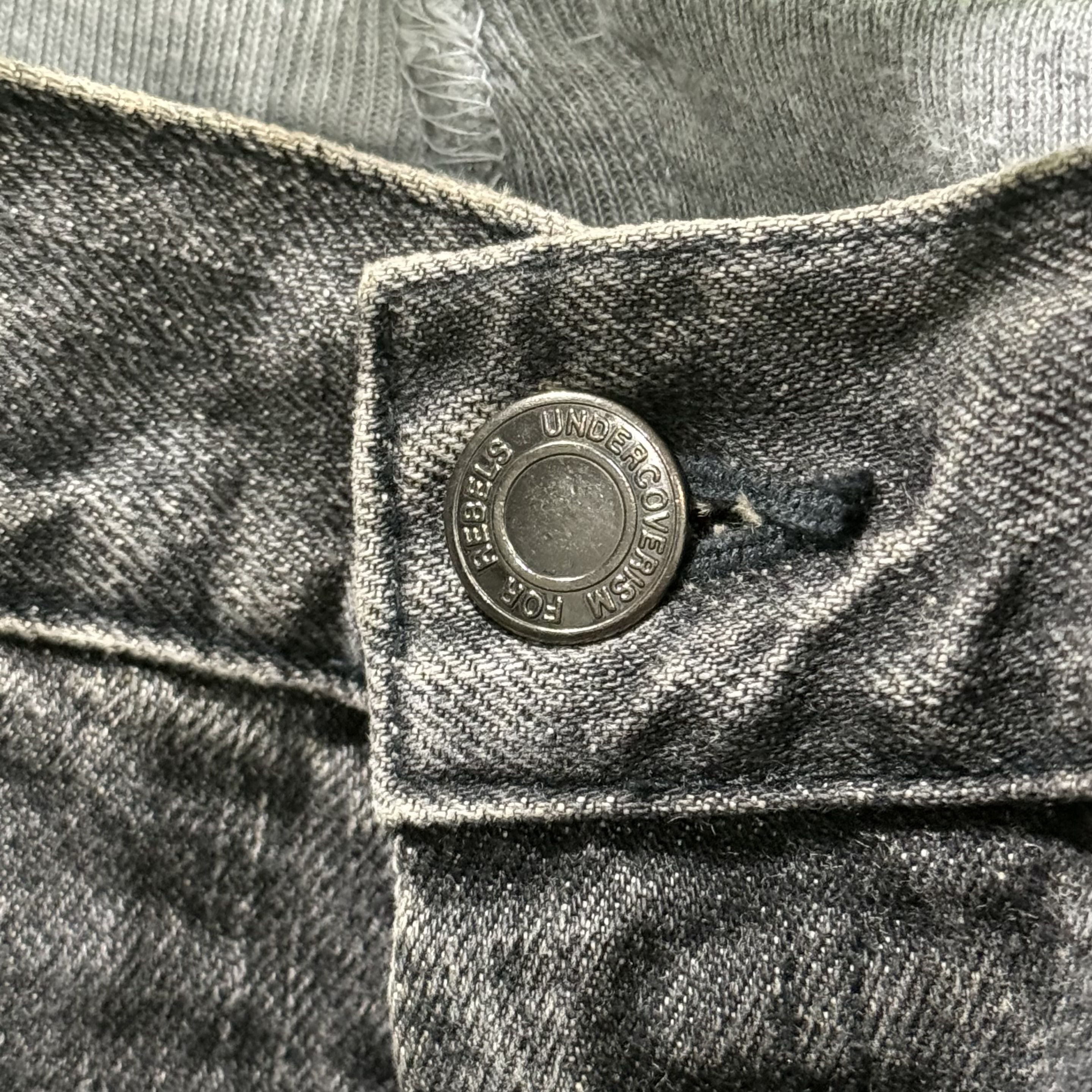 Jun Takahashi × Undercover Undercover AW02 "REBELGODS" Hybrid Denim Sweatpants Size US 31 - 5 Thumbnail