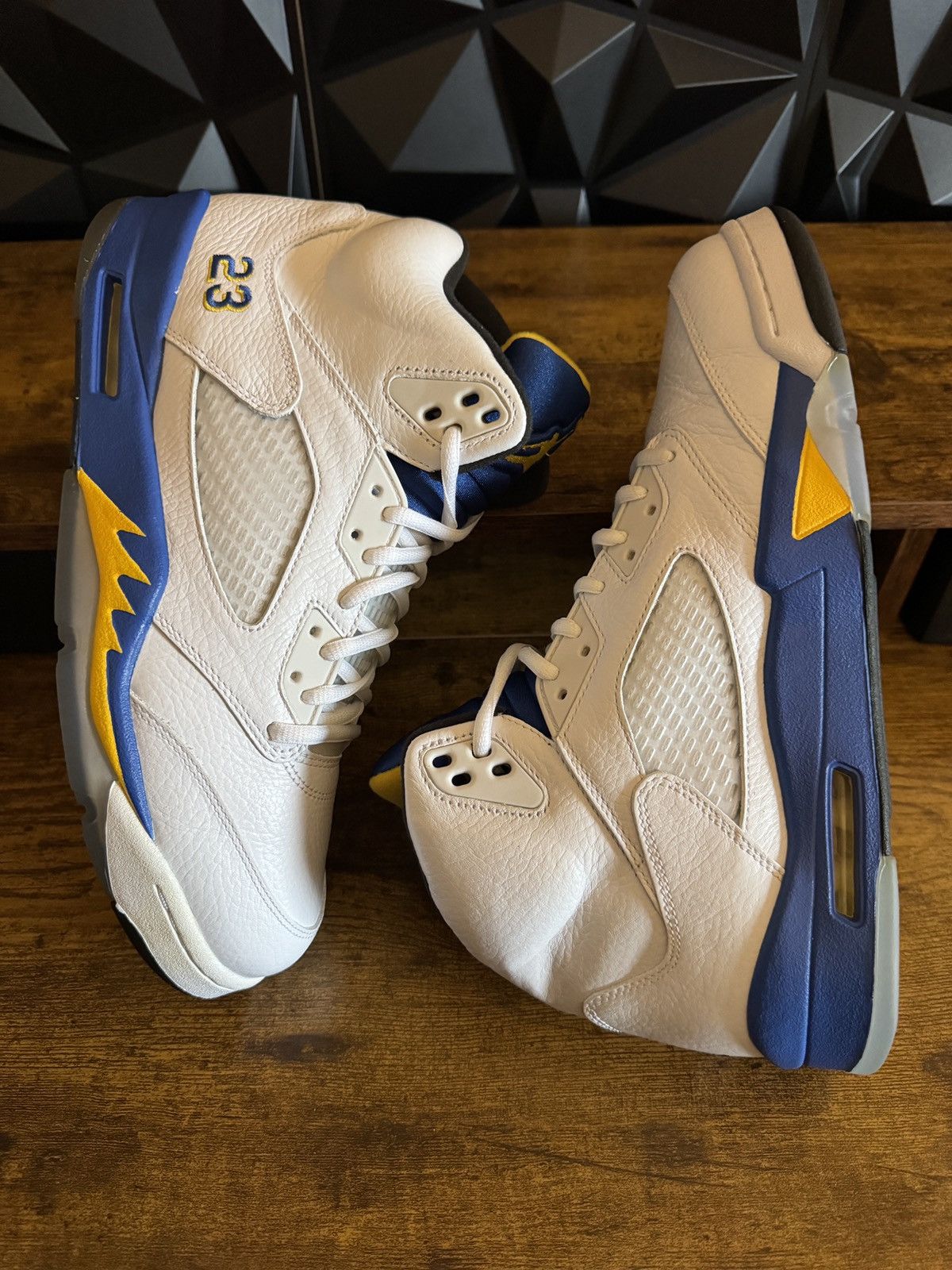 Jordan Brand Jordan 5 Laney 2013 Size 10.5 Mens Size US 10.5 / EU 43-44 - 5 Thumbnail