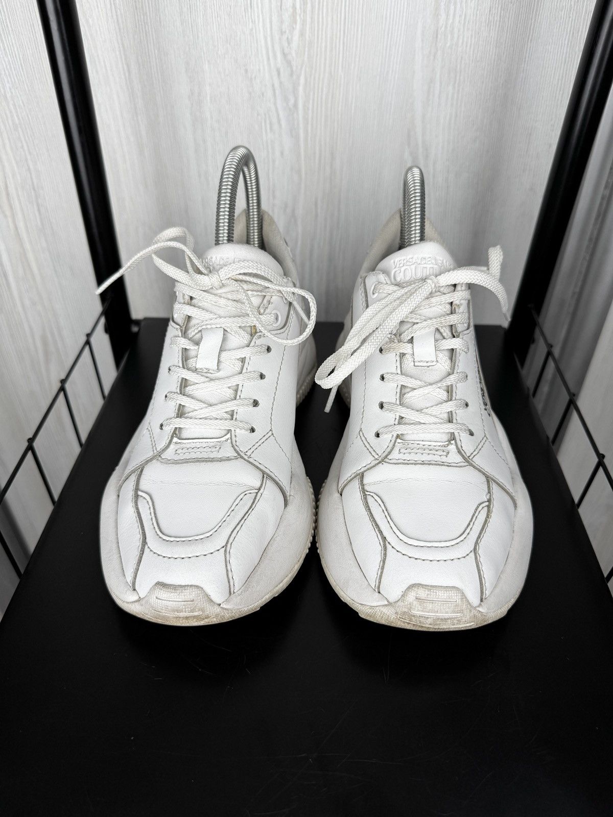 Versace Jeans Couture Versace Jeans Couture white big logo low top sneakers 37 Size US 7 / IT 37 - 10 Thumbnail