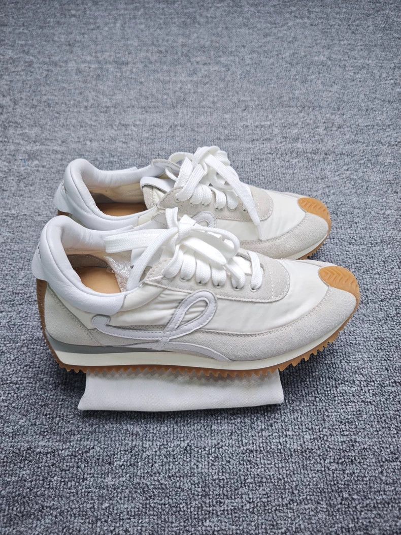 Loewe LOEWE Flow Runner leather retro comfort DeXun shoes wear-r Size US 6.5 / IT 36.5 - 2 Thumbnail