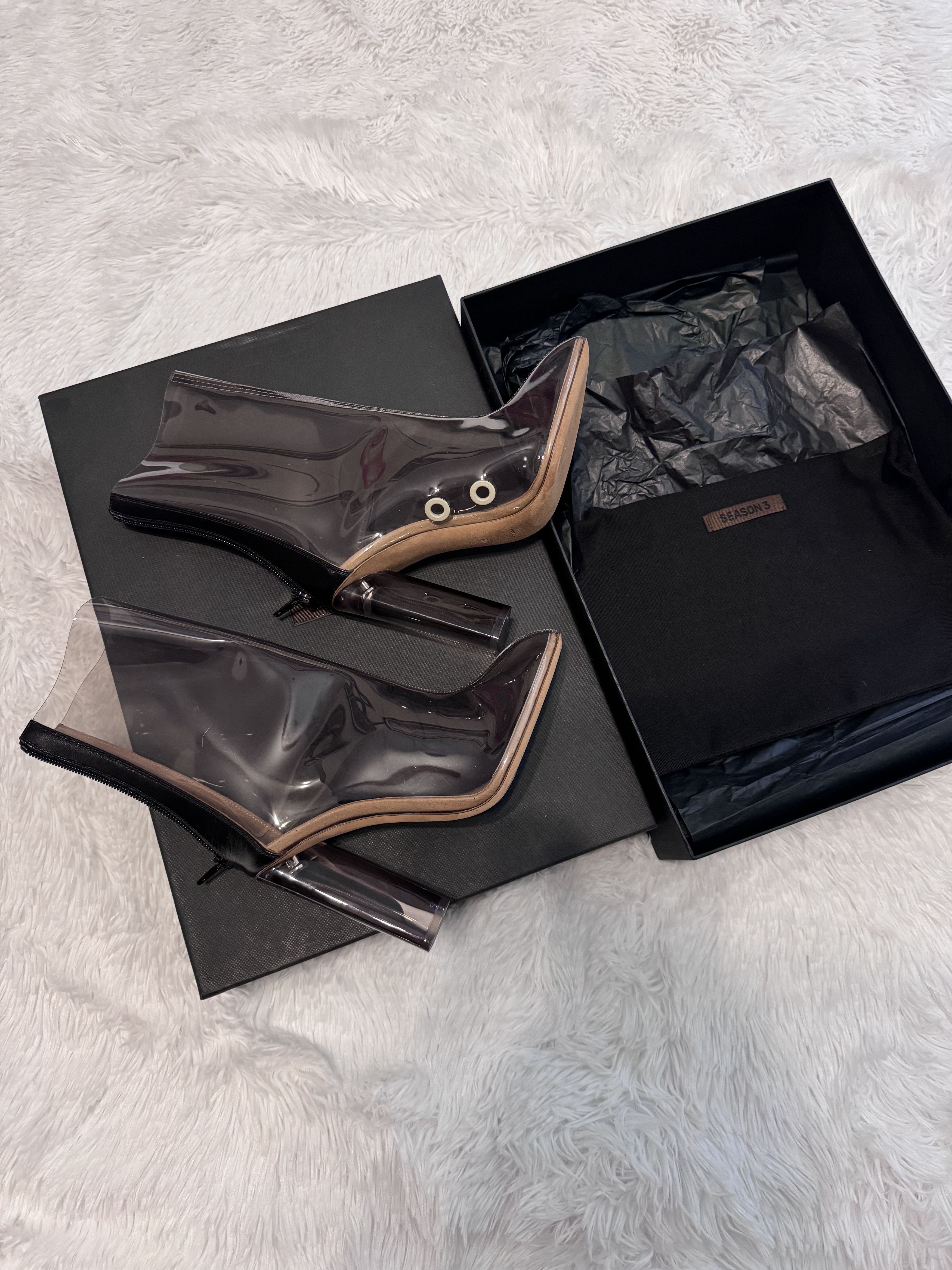Yeezy Smoke pvc ankle boot-plexi smoked heel Size US 7 / IT 37 - 1 Thumbnail