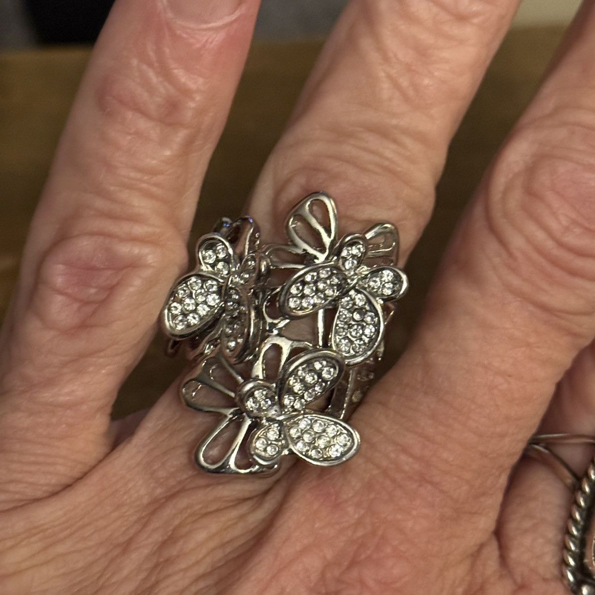 Other Silver tone butterfly trio rhinestone stretch ring Size ONE SIZE - 5 Thumbnail