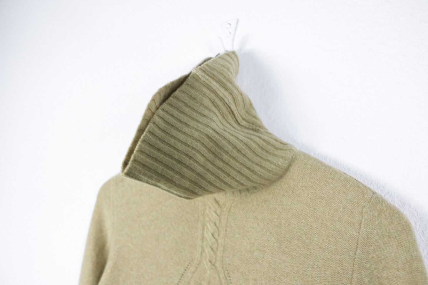 Burberry Burberry Logo Beige Cable Knit Wool Turtleneck Sweater Size M / US 6-8 / IT 42-44 - 6 Thumbnail