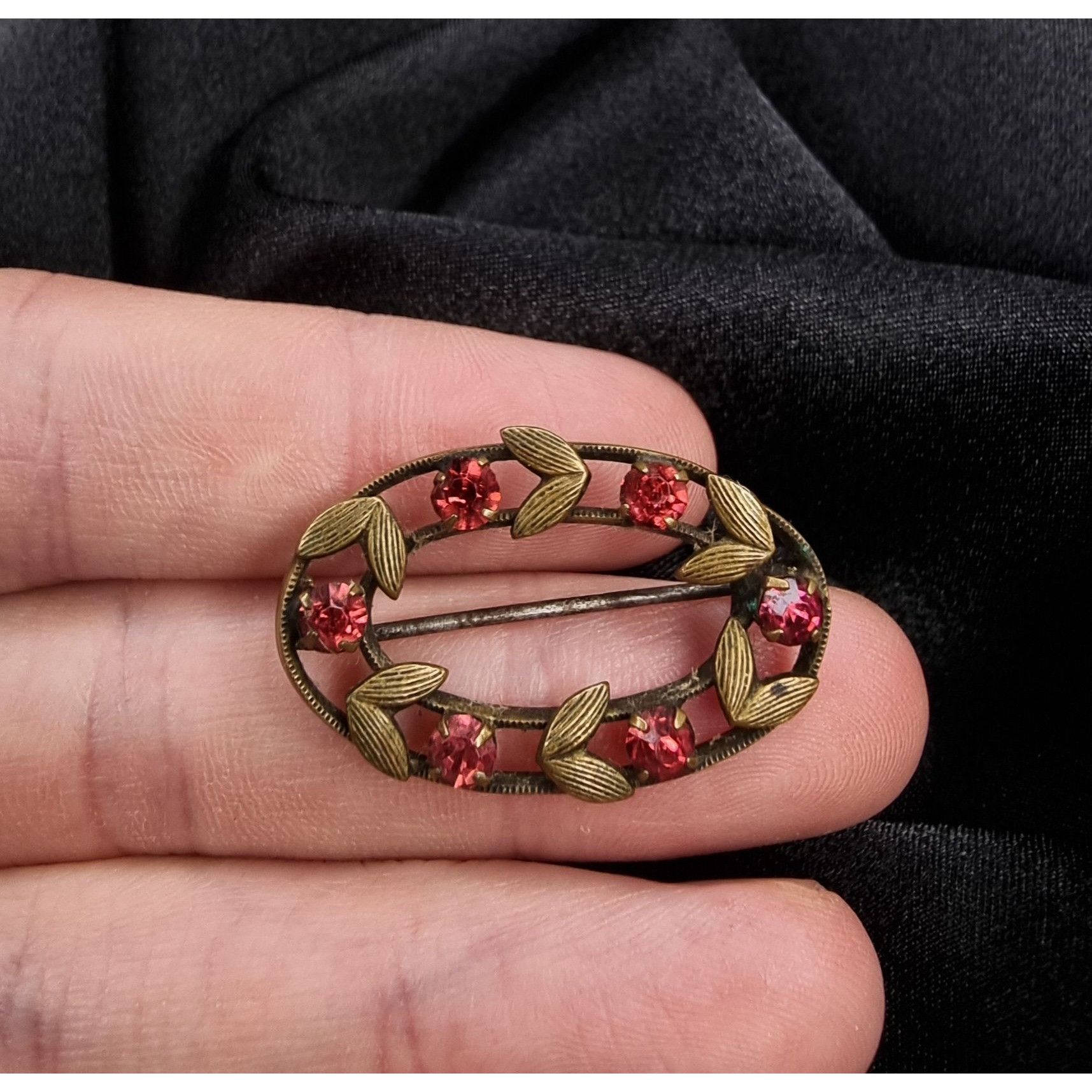 Vintage Antique Early 20th Century Oval Gold-Tone Brooch With Pink R Size ONE SIZE - 4 Thumbnail