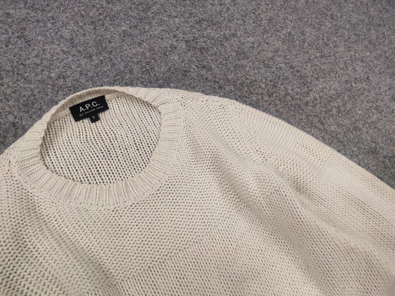 A.P.C. A.P.C. Design Knit light cashmere cotton crew neck sweater Size US S / EU 44-46 / 1 - 5 Thumbnail