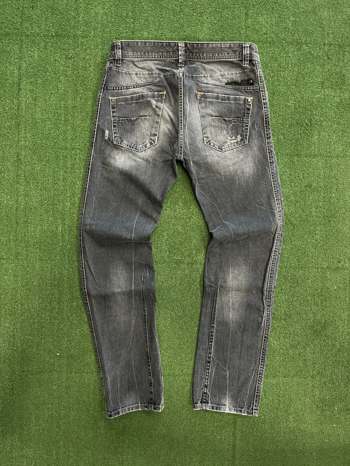 Diesel × Jean × Vintage Vintage Y2K Diesel Distressed Lighting Washed denim pants Size US 30 / EU 46 - 2 Thumbnail