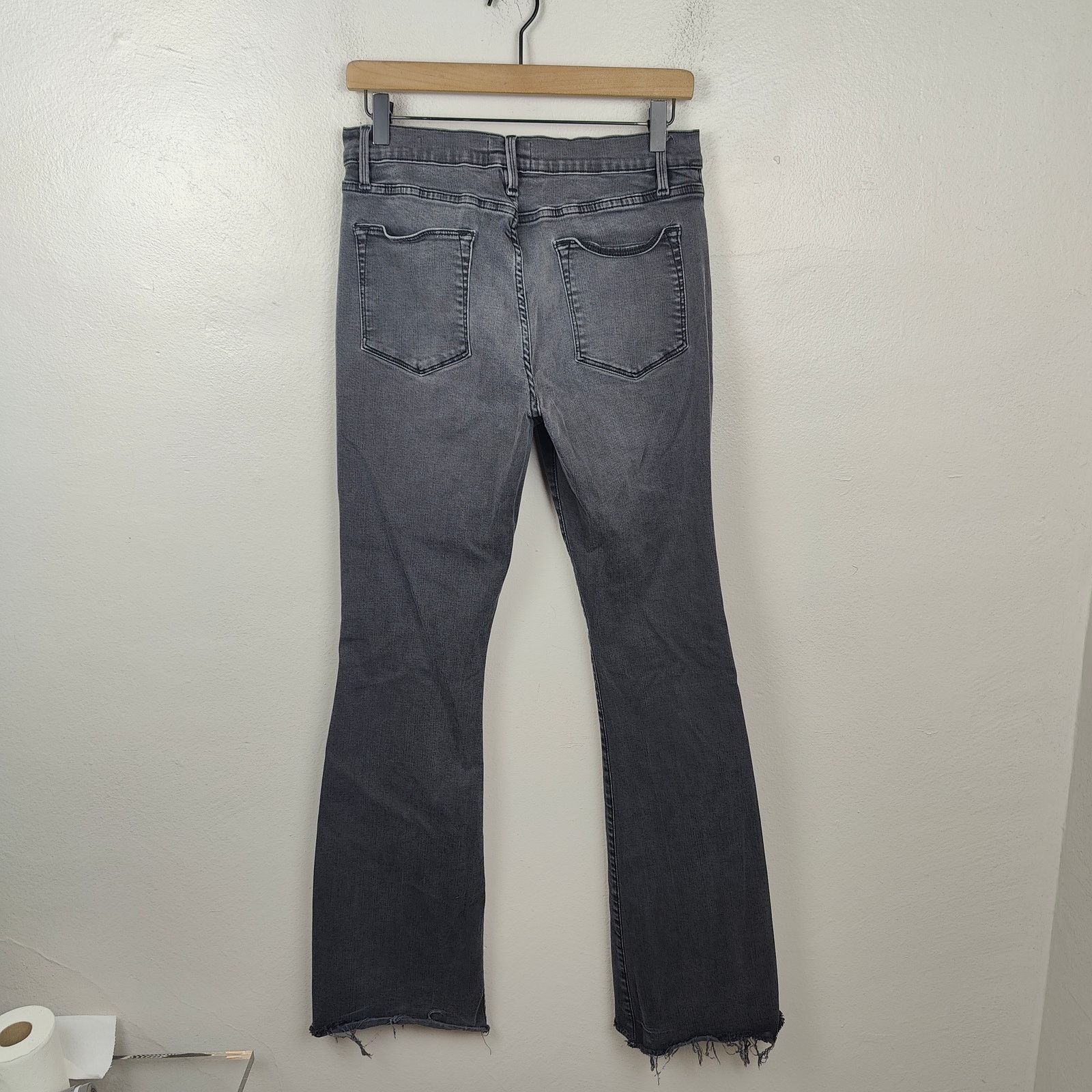 Frame Frame Le High Flare Jeans Womens 32 Gray Wash Raw Hem Size 32" / US 10 / IT 46 - 5 Thumbnail