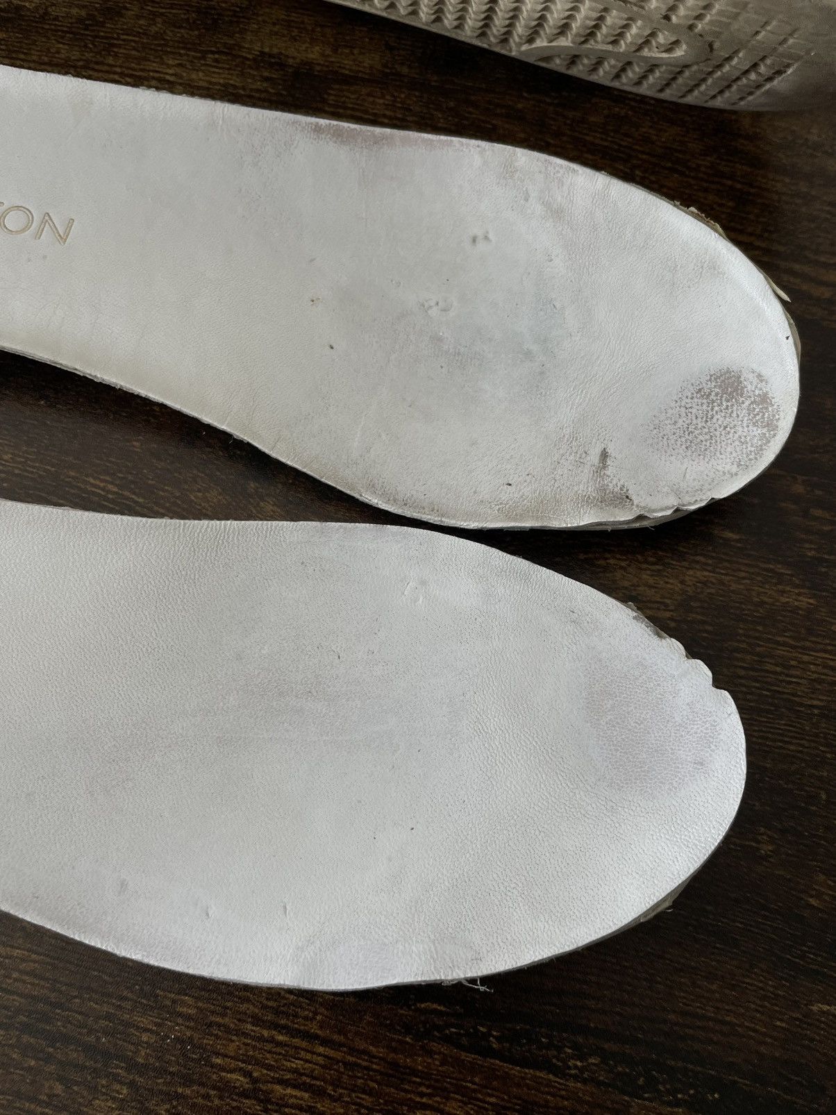 Louis Vuitton Louis Vuitton White Monogram Frontrow Sneakers Size US 8 / IT 38 - 10 Thumbnail
