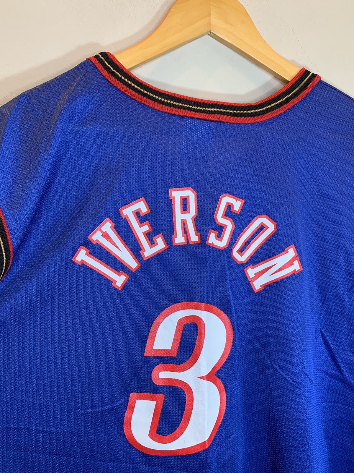 Champion *RARE* Vintage 90’s Allen Iverson Sixers 76ers Philly Jersey Size US XL / EU 56 / 4 - 4 Thumbnail