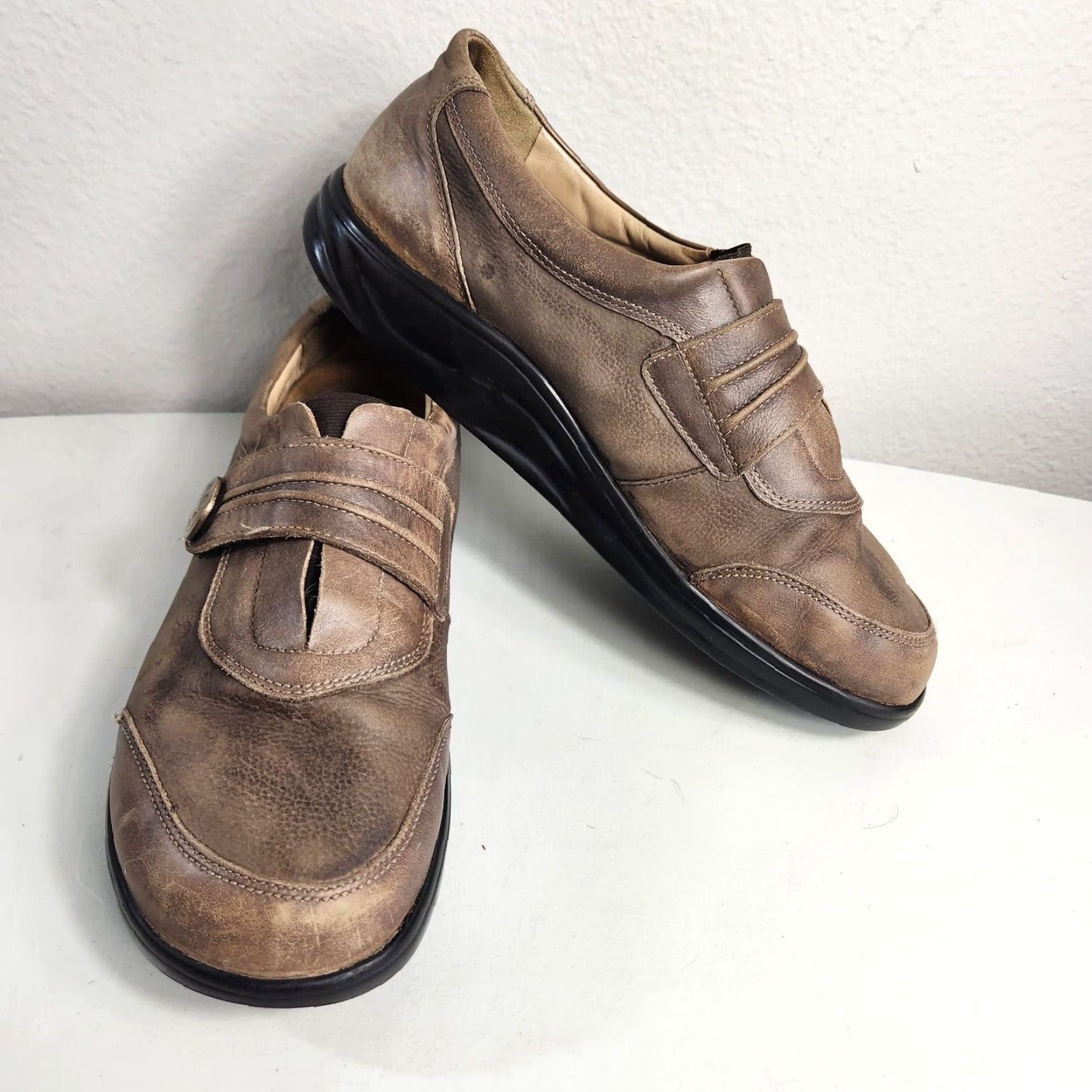 Vintage Finn Comfort Mens Tan Hook & Loop Closure Comfort Shoes-Size 9 Size US 9 / EU 42 - 2 Thumbnail
