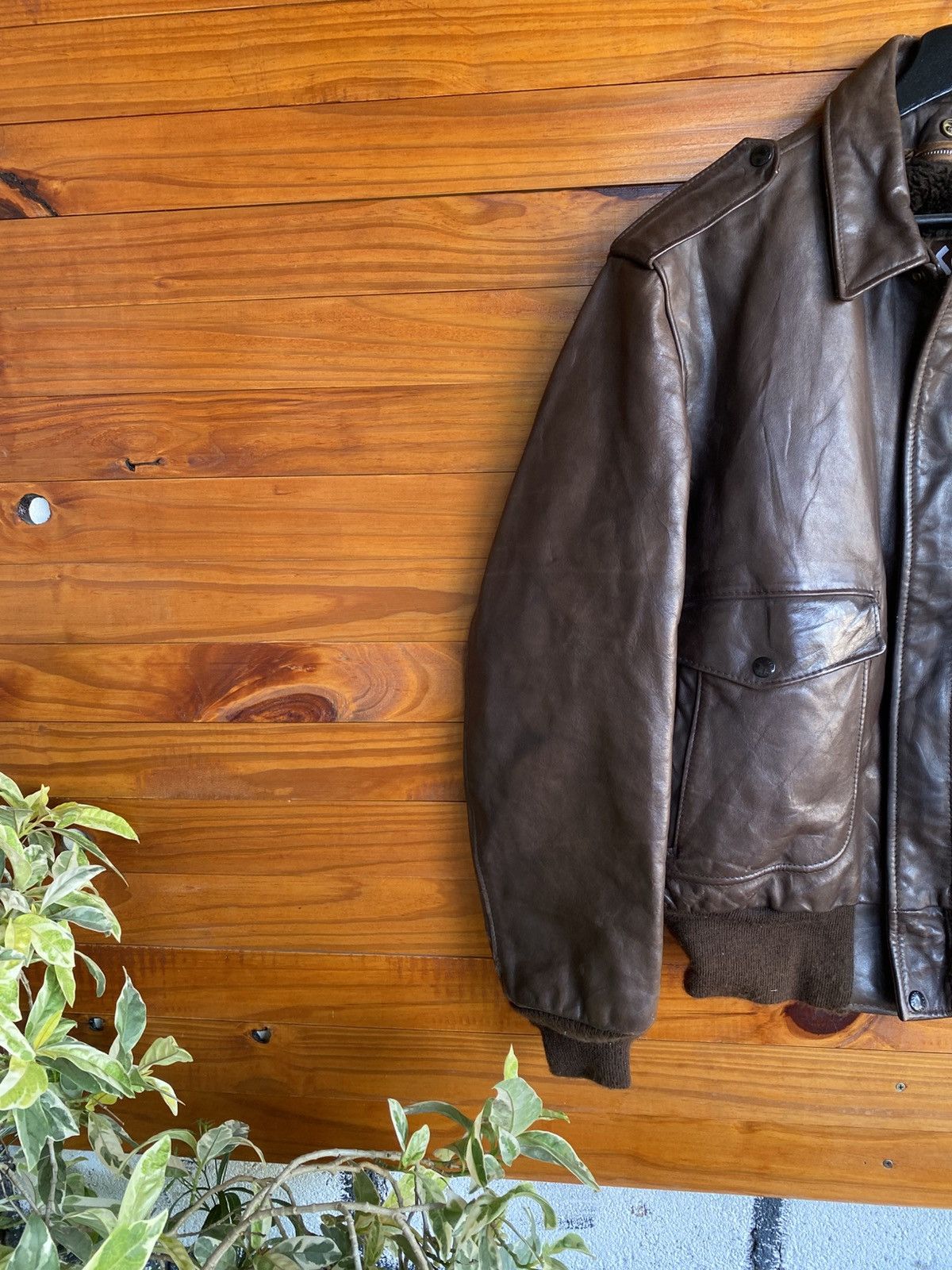 Schott Vintage 70s Schott Leather Flight Jacket Made USA Size 44 Size US XL / EU 56 / 4 - 8 Thumbnail