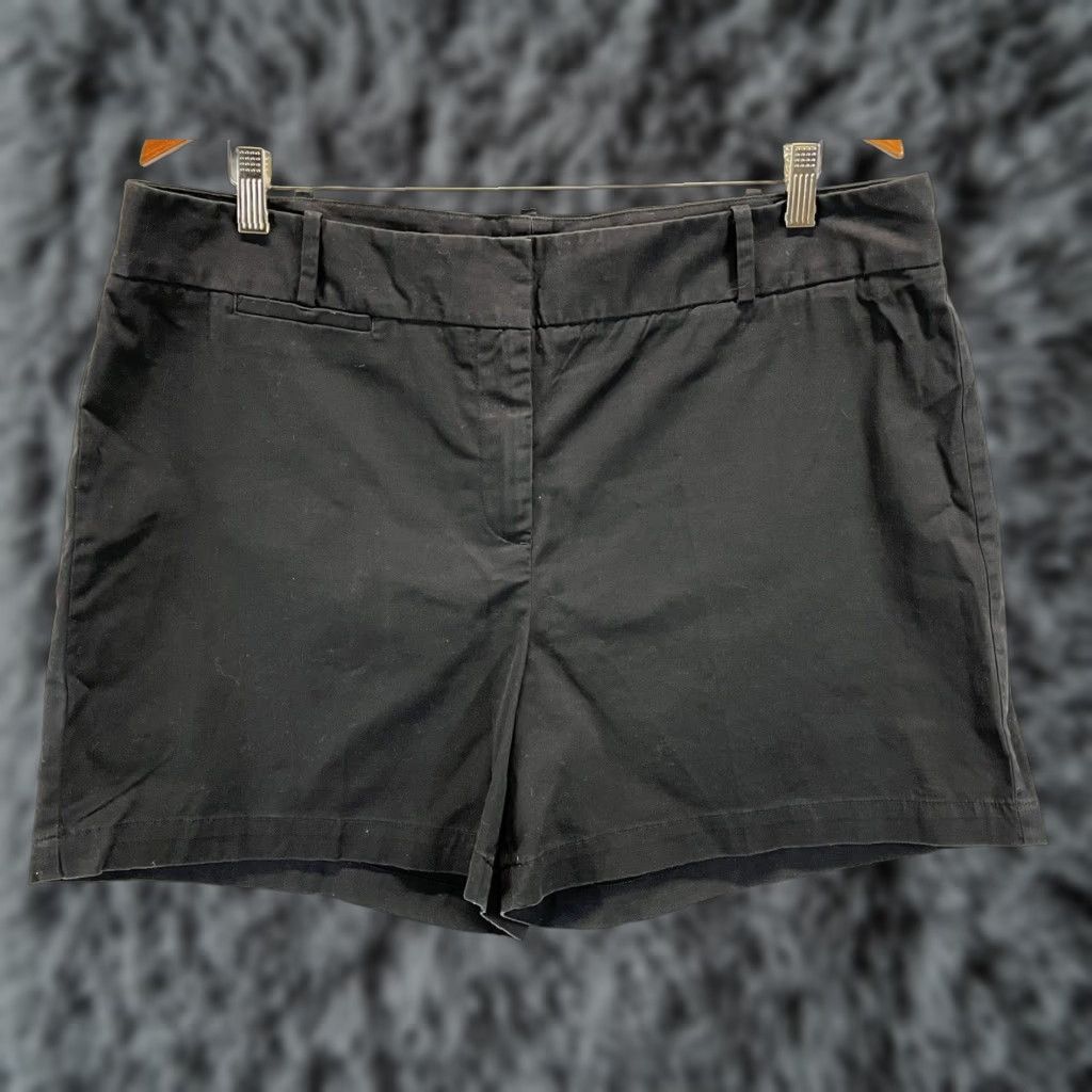Talbots Talbots Chino Shorts Women 16 Black Casual Cotton Womens Size 38" / US 16 / IT 52 - 1 Thumbnail