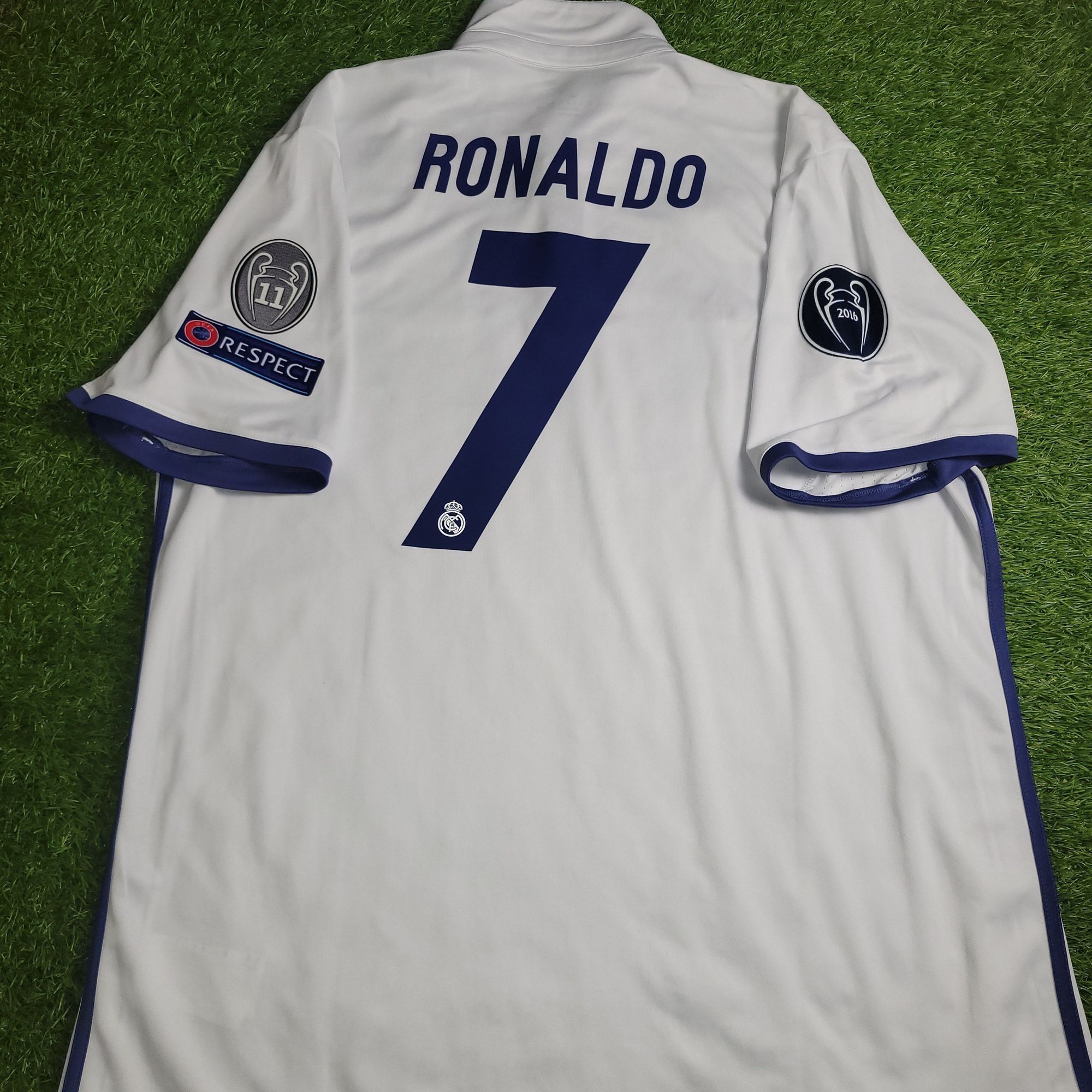 Adidas Cristiano Ronaldo Real Madrid 2016 2017 Soccer Jersey XL Size US XL / EU 56 / 4 - 1 Thumbnail