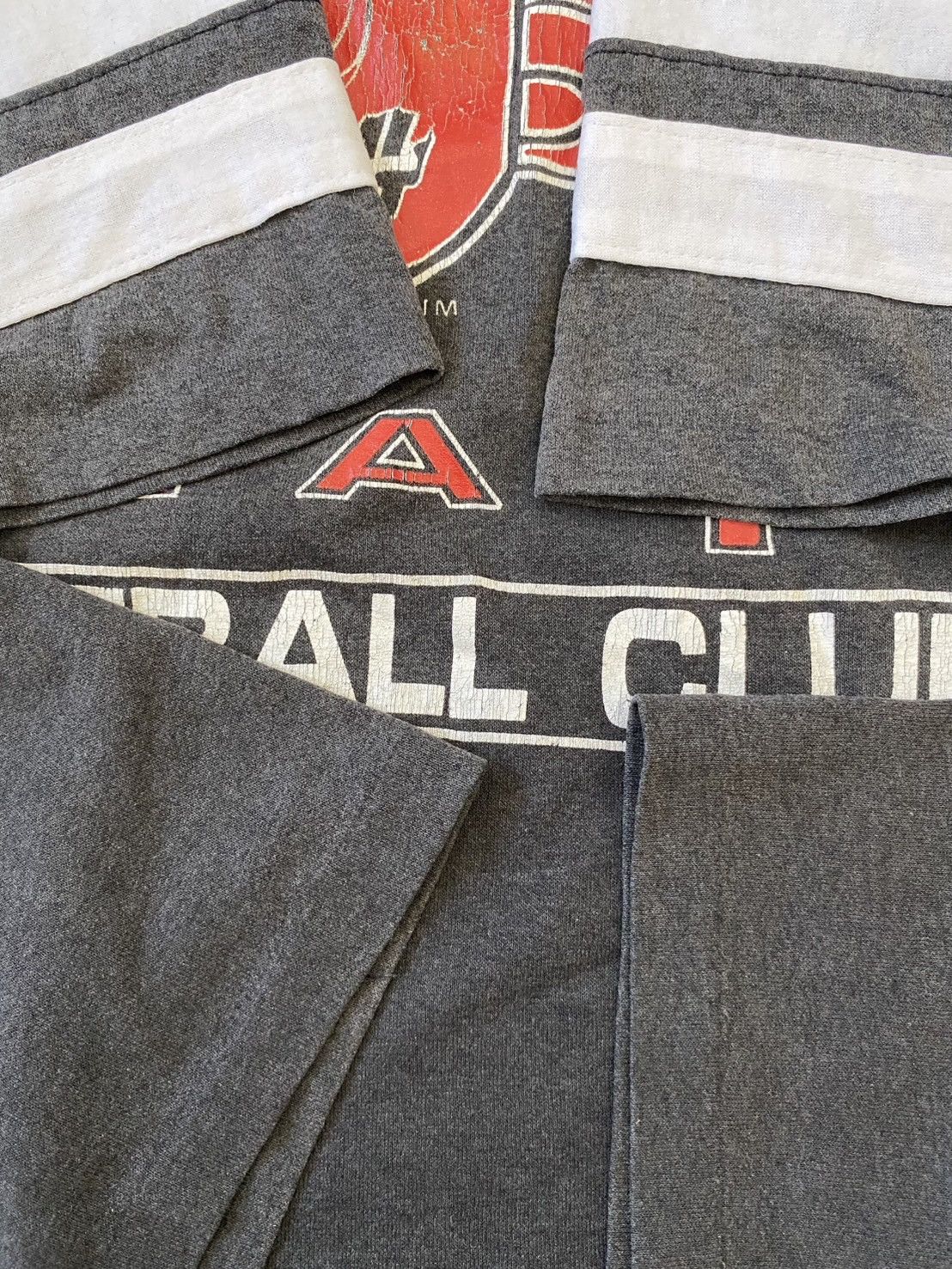 NBA × Salem Sportswear × Vintage Vintage Miami Heat NBA Graphic V neck Tee Size US M / EU 48-50 / 2 - 5 Thumbnail