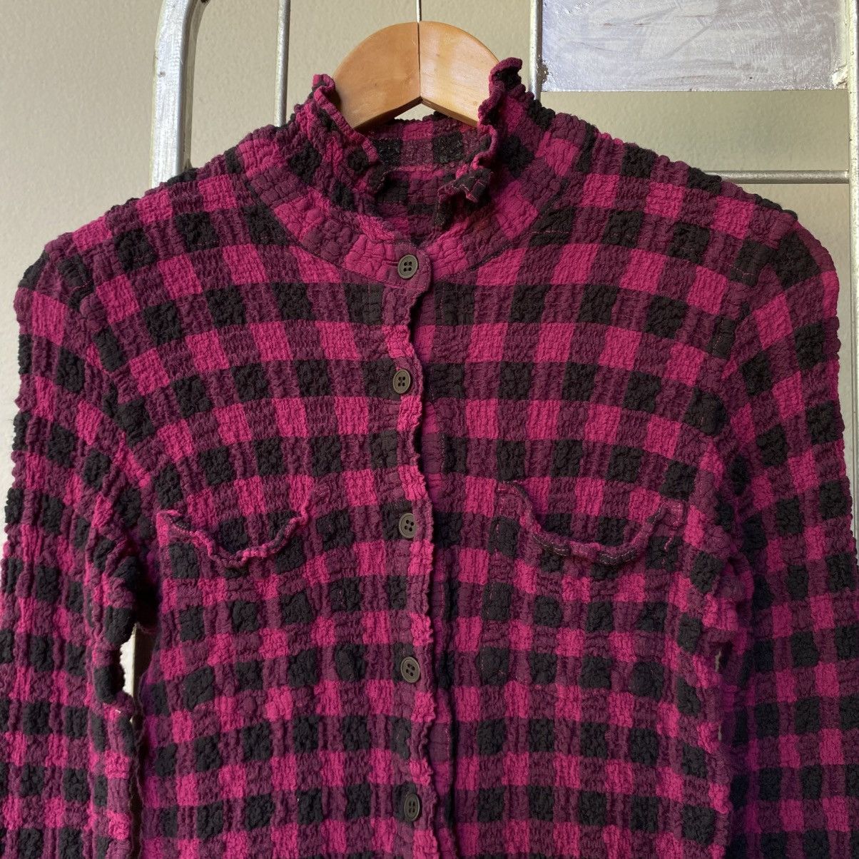Issey Miyake Me ISSEY IYAKE Pink & Black Check Ruffle Shirt Size M / US 6-8 / IT 42-44 - 9 Thumbnail