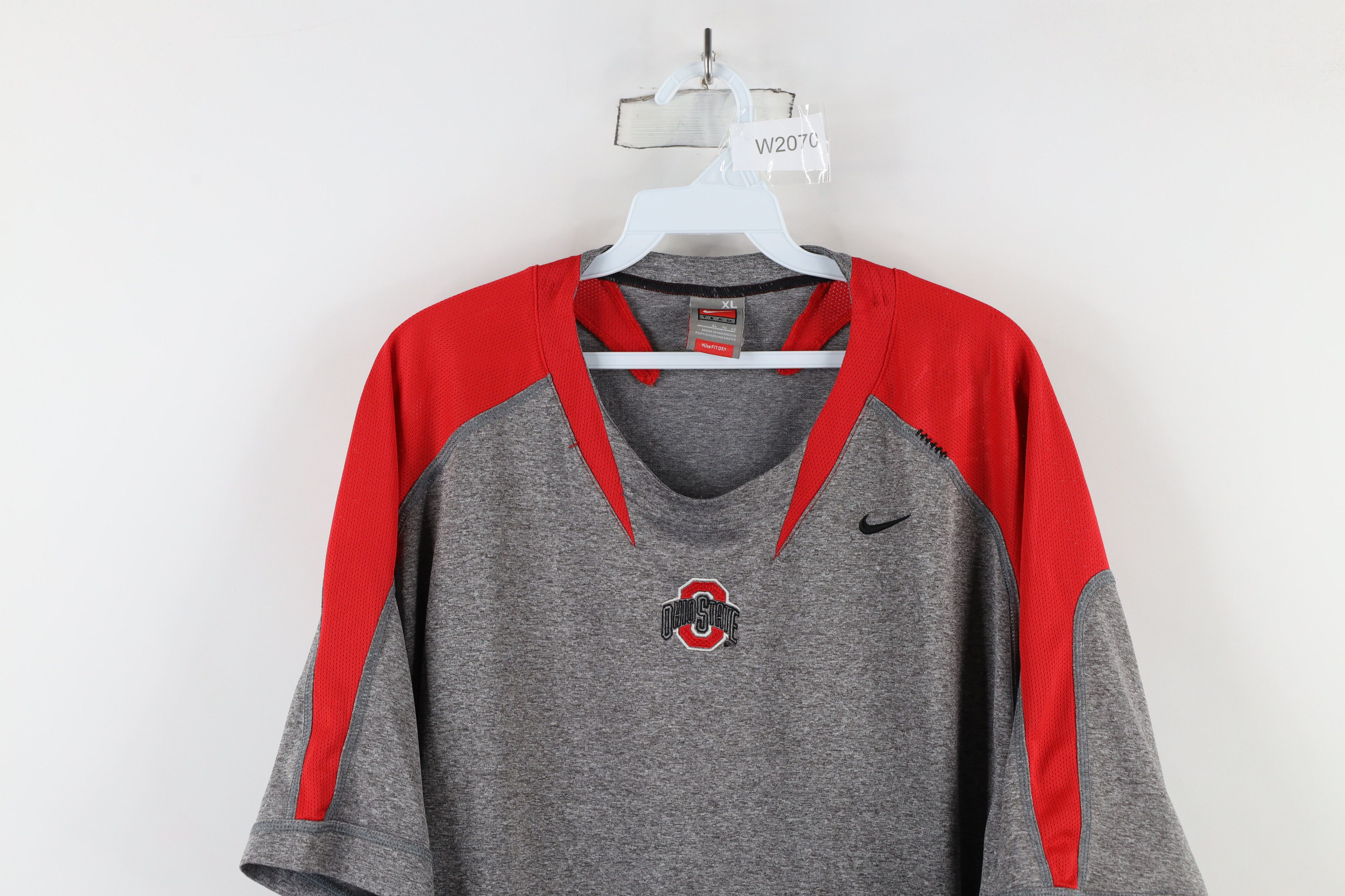 Nike × Vintage Vintage Nike Swoosh Ohio State University Football T-Shirt Size US XL / EU 56 / 4 - 2 Thumbnail