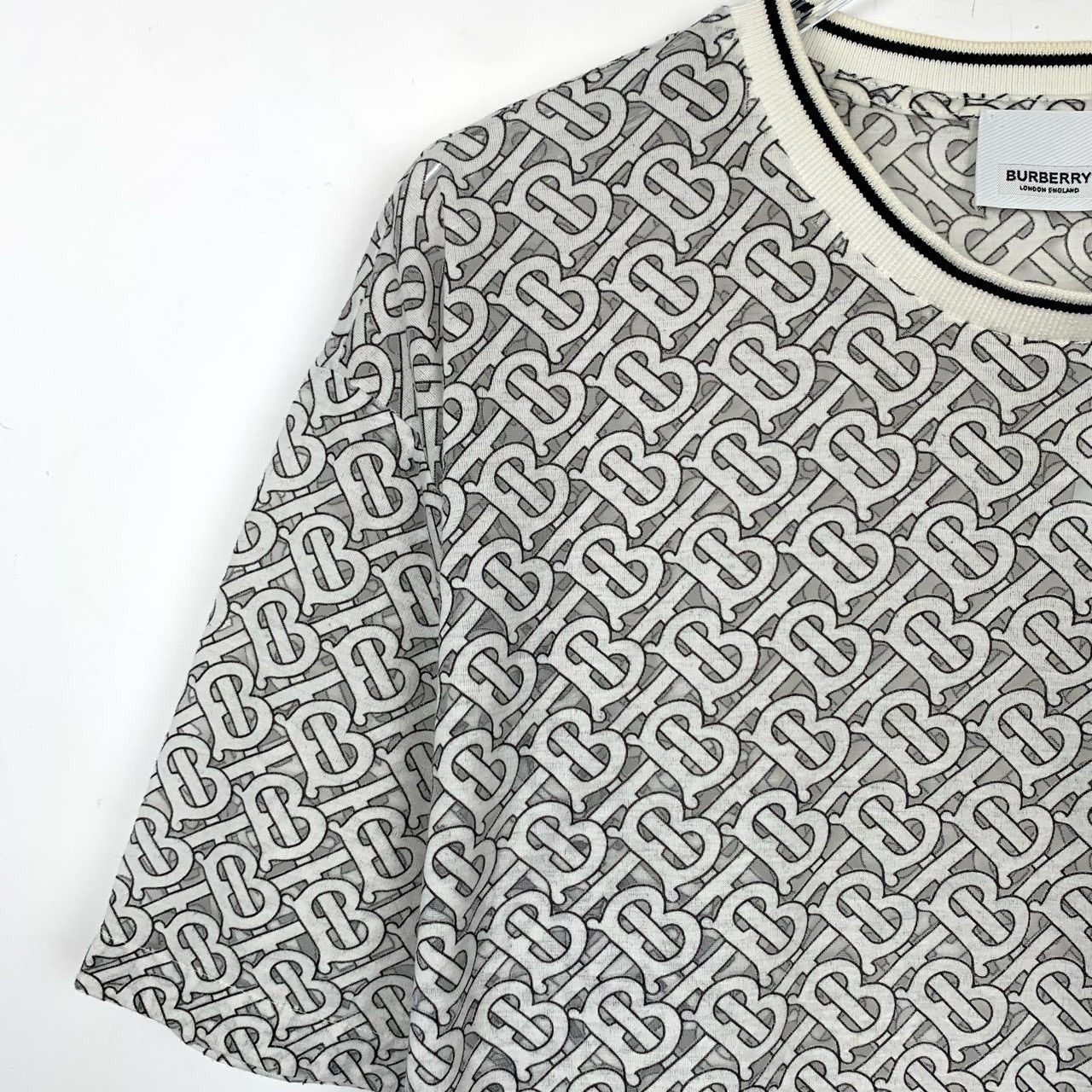 Burberry Burberry Printed Mesh Cotton Short Sleeve T-shirt (Size S) Size US S / EU 44-46 / 1 - 7 Thumbnail