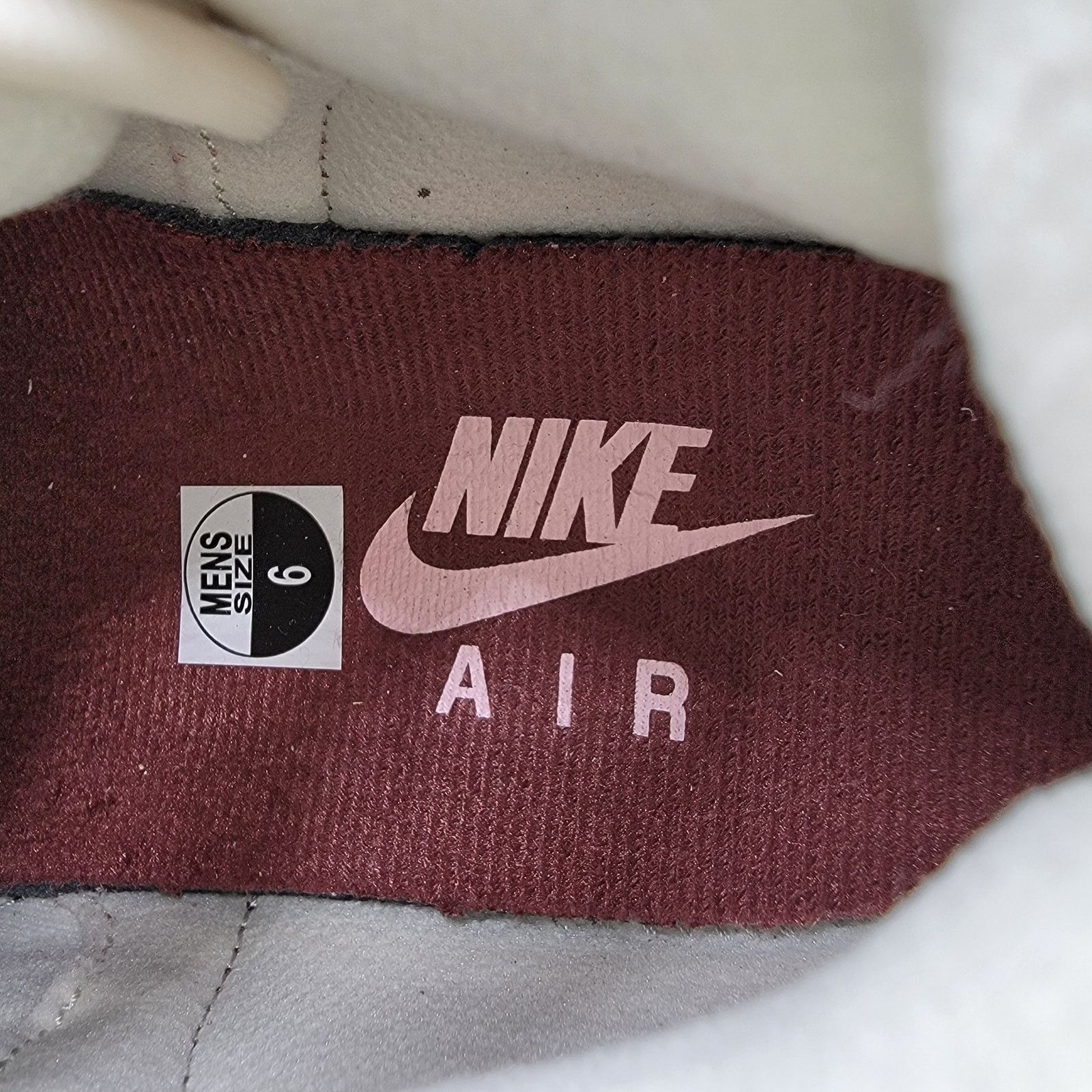 Nike Nike Air Trainer 1 Valentine's Day-Sz 6-DM0522 201 (187) Size US 6 / EU 39 - 8 Thumbnail