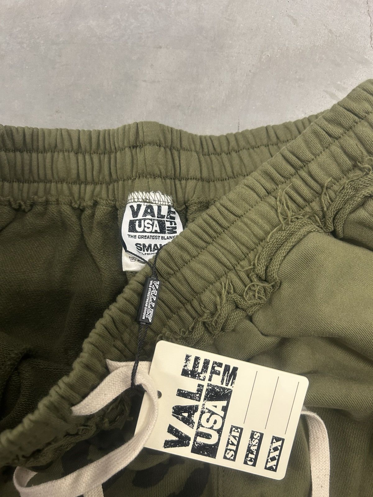Vale Vale Forever Valley Green Safari Cheetah Sweatpants X-Large Size US 36 / EU 52 - 3 Thumbnail