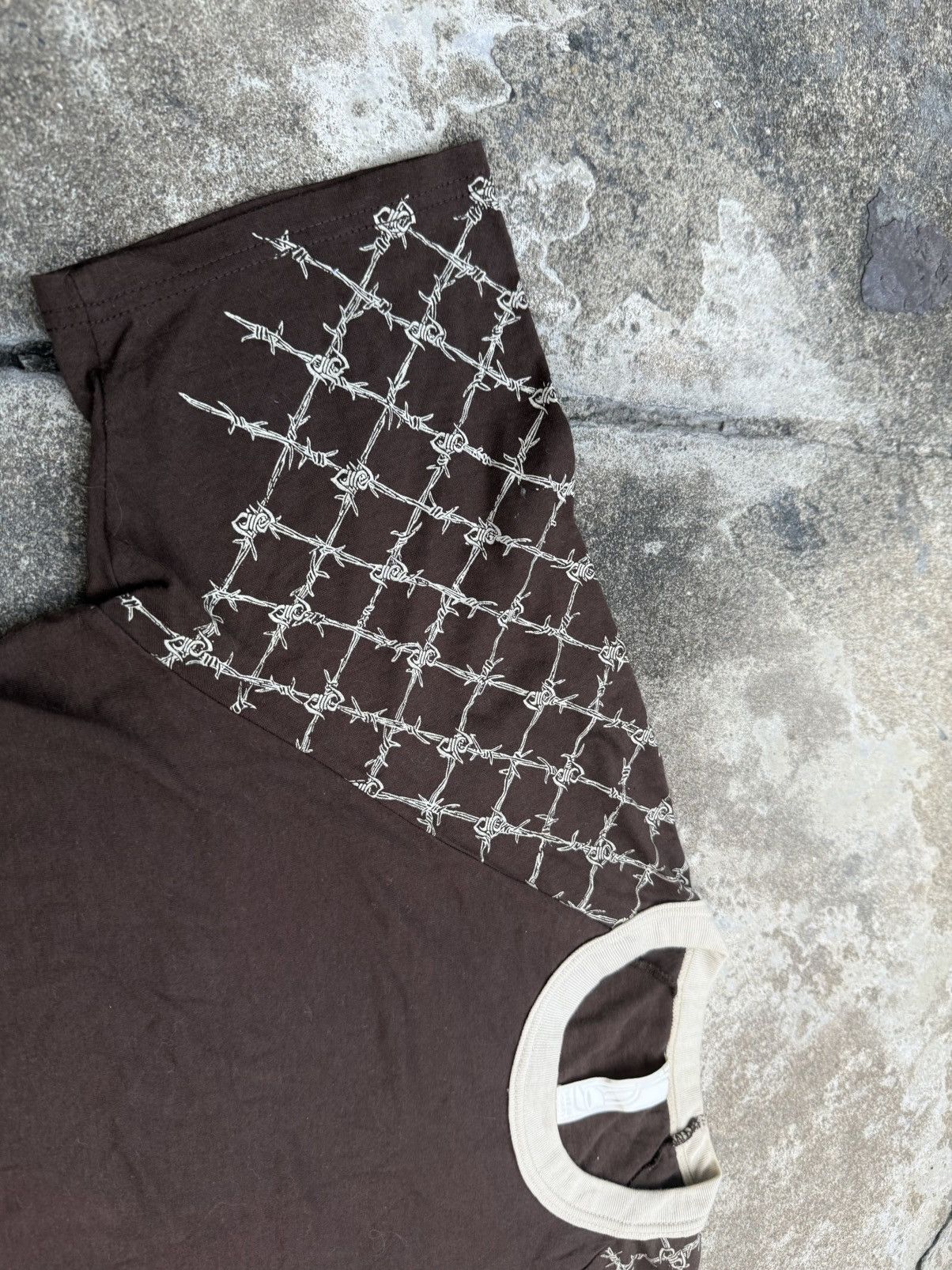 Beauty Beast Barbed Wire Tee Size US M / EU 48-50 / 2 - 3 Thumbnail
