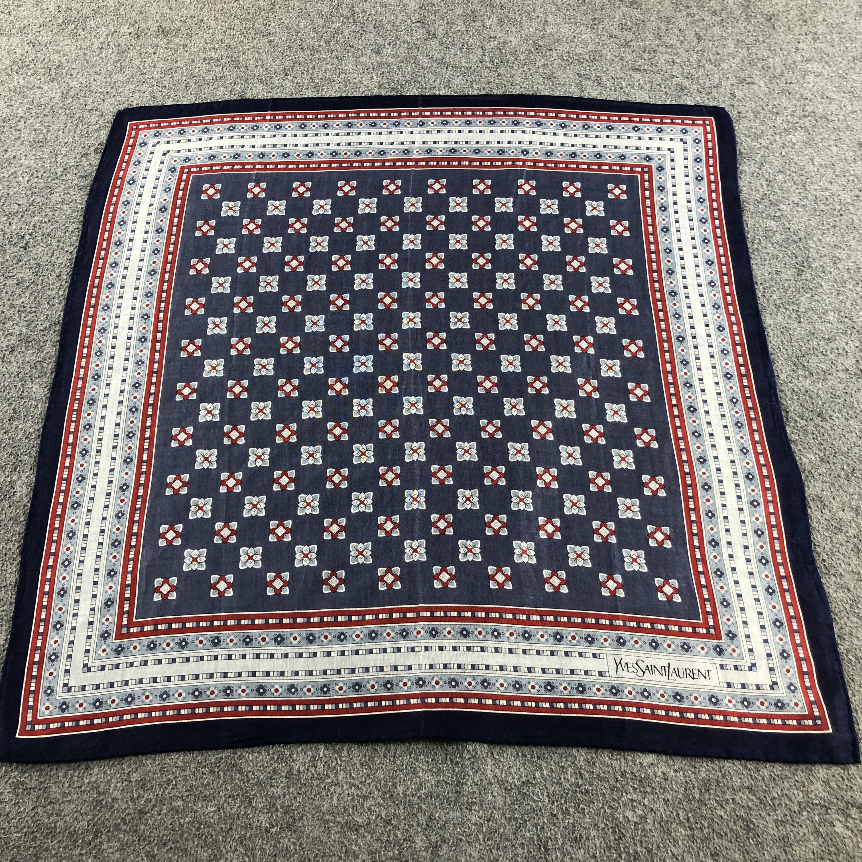 Yves Saint Laurent YSL Handkerchief Neckerchief Bandana H2752 Size ONE SIZE - 2 Thumbnail