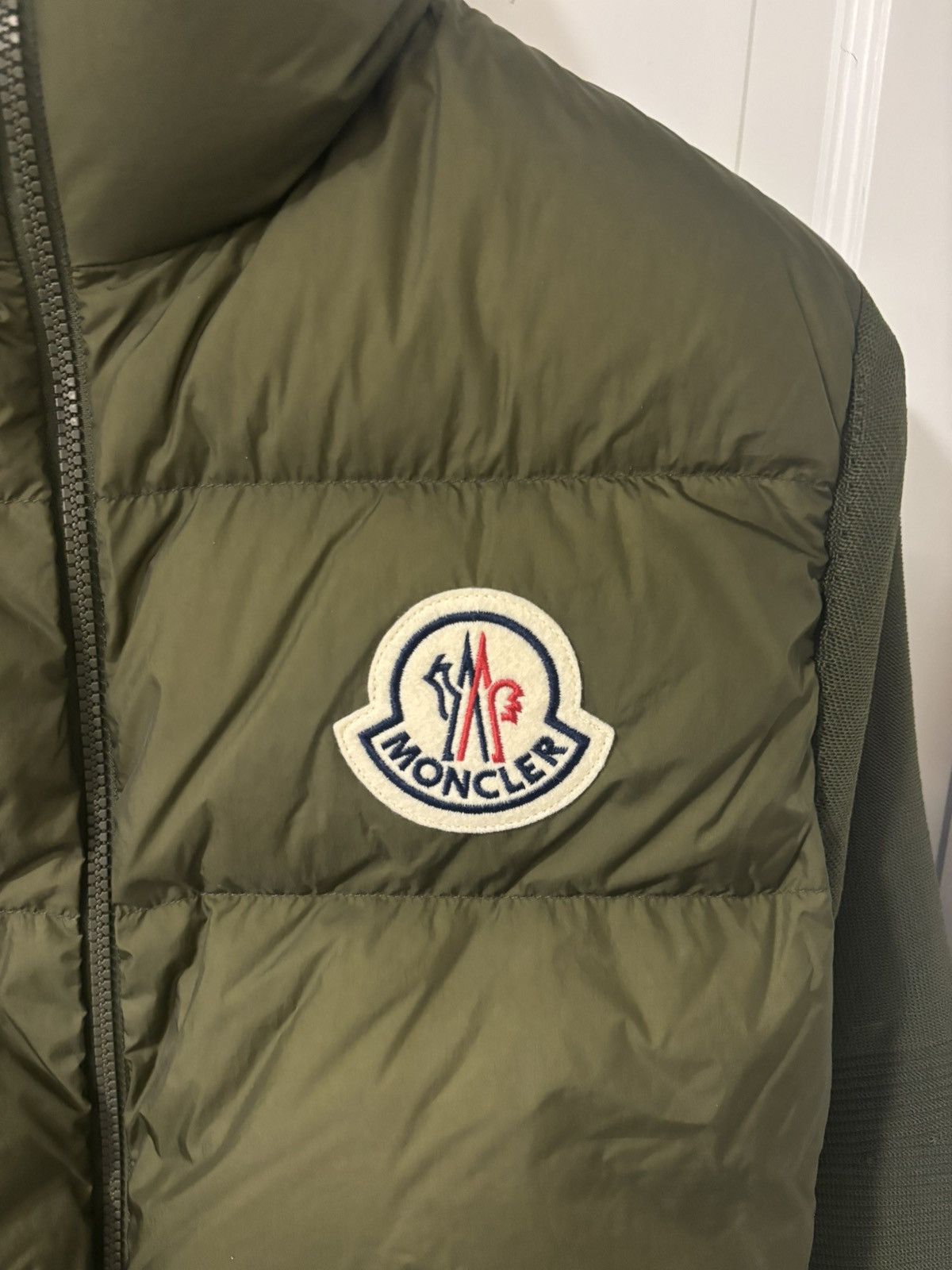 Moncler Cardigen -Brand new Size US M / EU 48-50 / 2 - 10 Thumbnail
