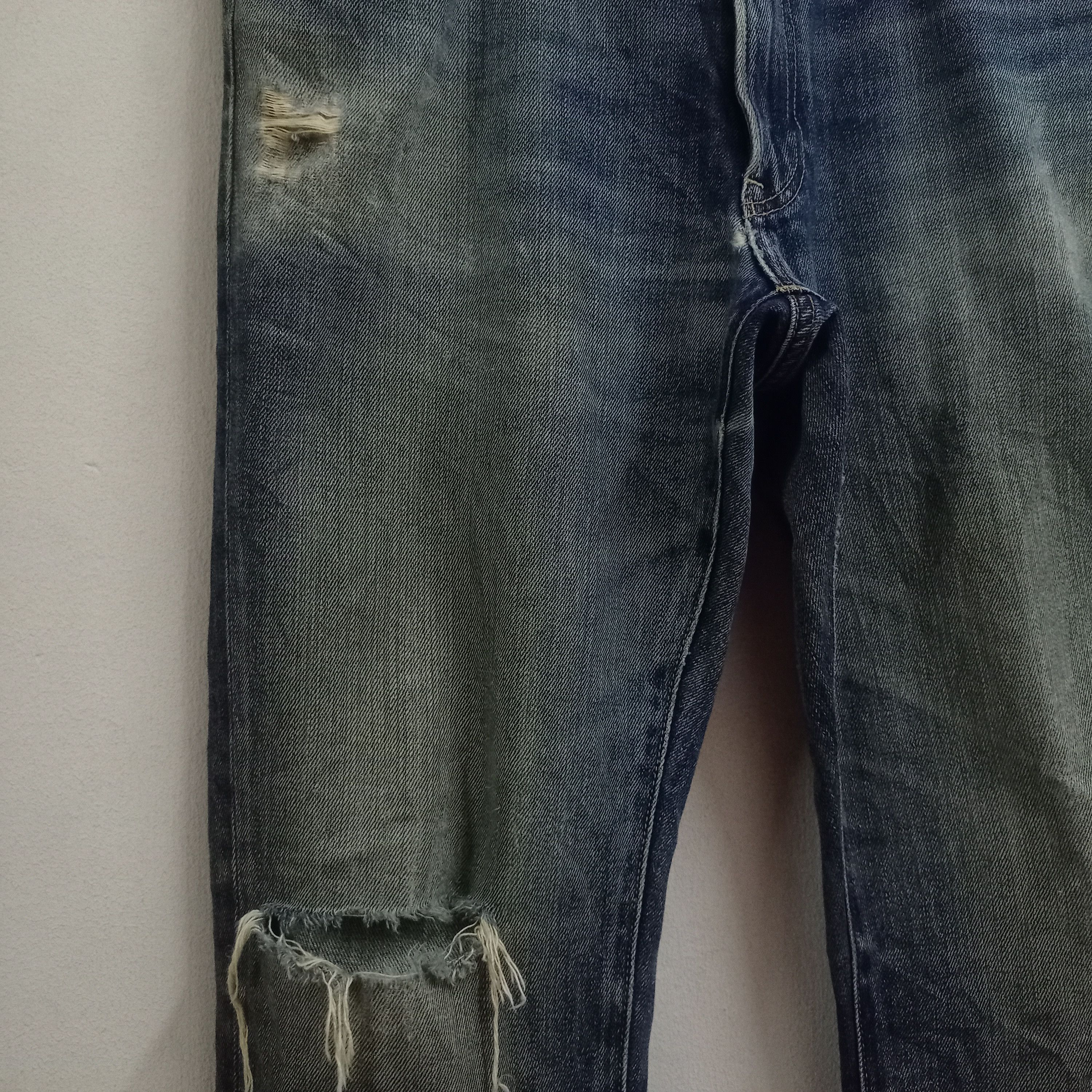 Japanese Brand × Uniqlo Vintage Japanese Uniqlo Baggy Style Faded Jeans 35x29 Size US 35 - 5 Thumbnail