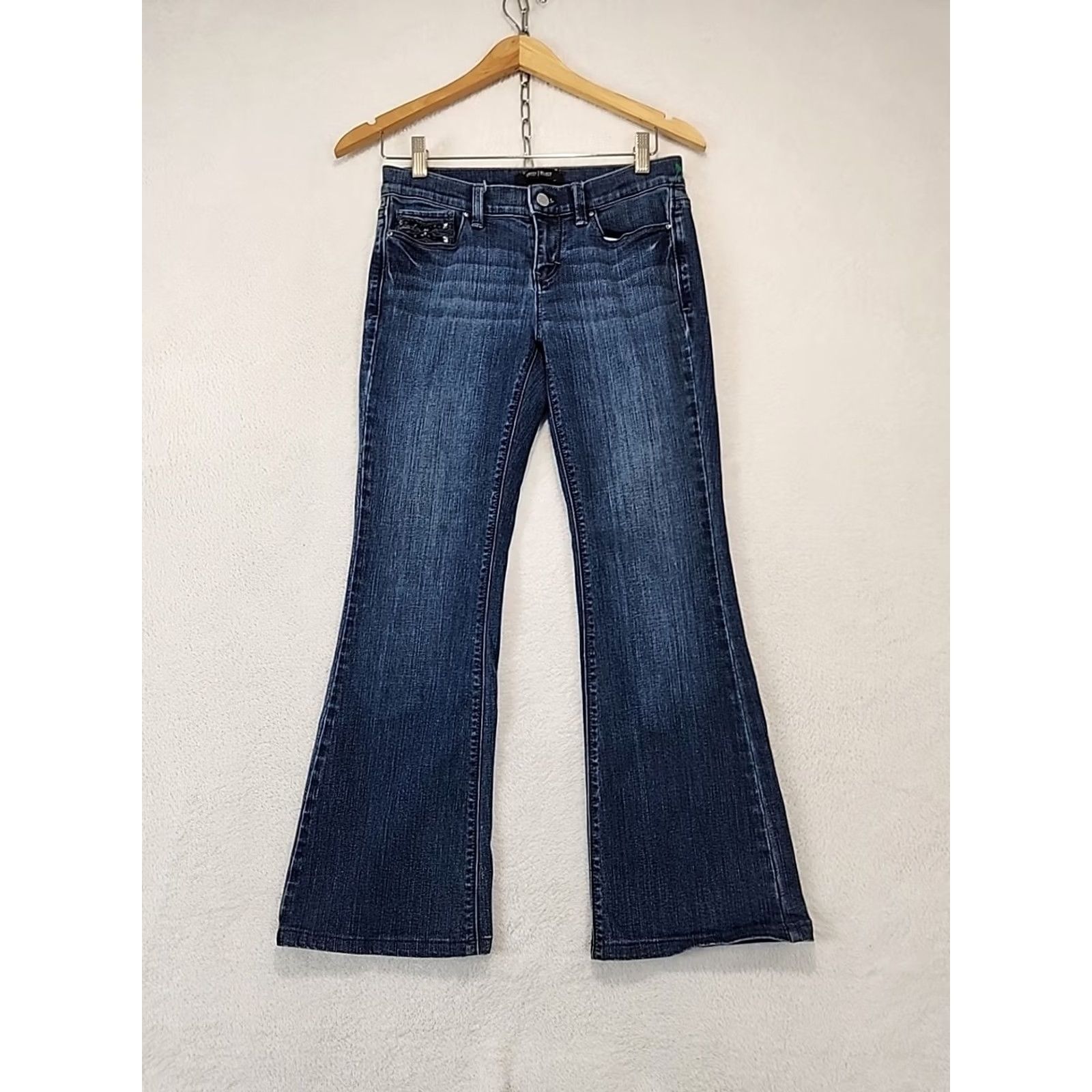 White House Black Market VINTAGE White House Black Market Jeans Womens 25 Noir Flare Leg Stretch Blue Denim Regular 5-Pocket Pattern Solid Medium Wash Size 42" / US 20 - 4 Thumbnail