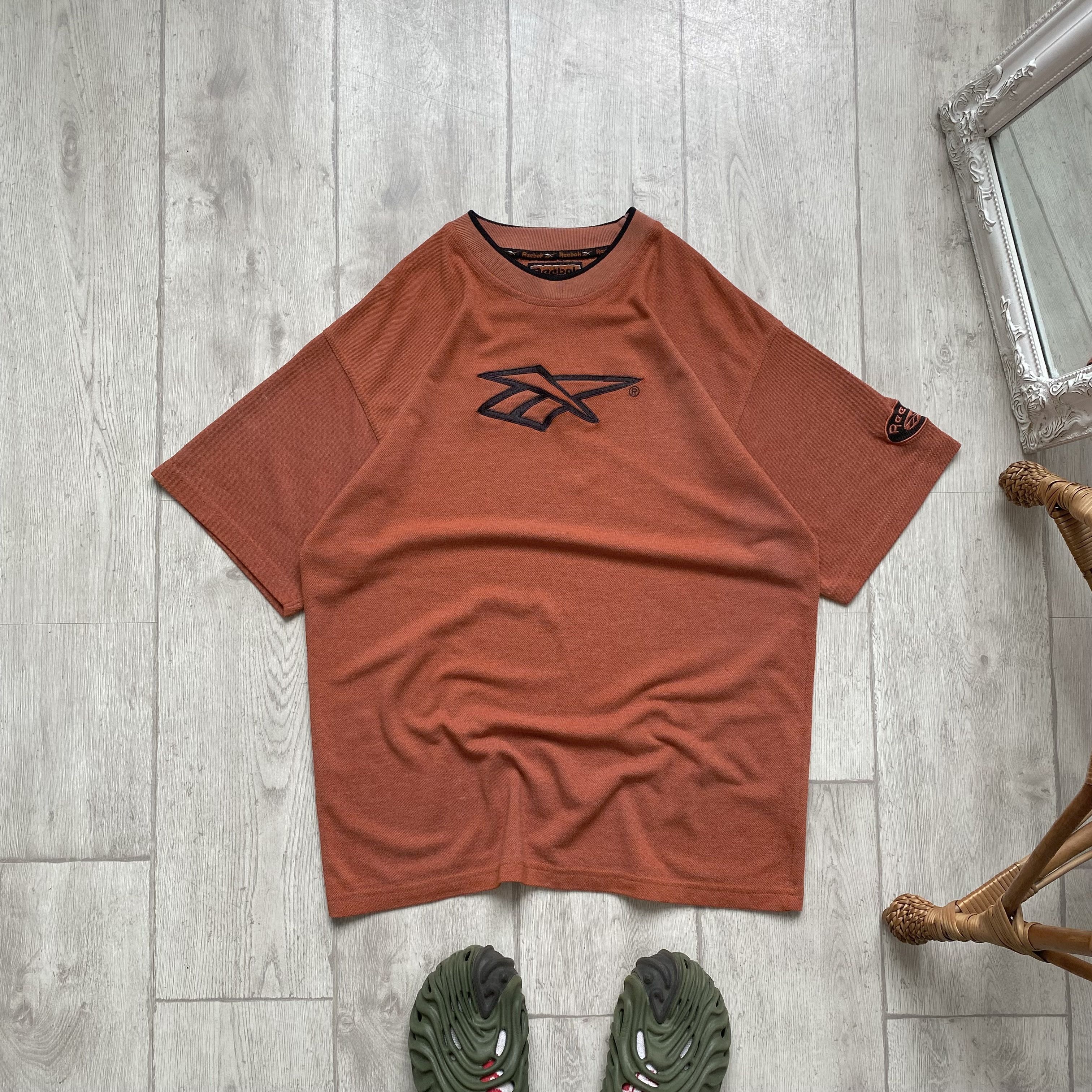 Vintage 90s Reebok center logo tee Tops