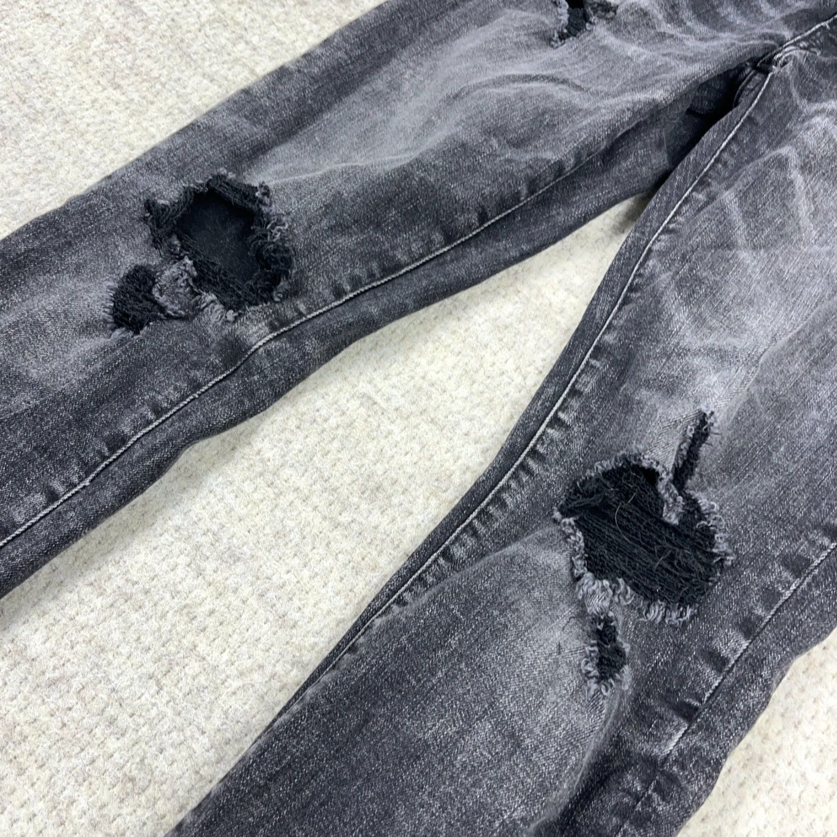 American Eagle Outfitters American Eagle Outfitters Jeans Men 30x32 Slim Fit Distressed Charcoal Wash 5-Pocket Denim Belt Loops 30 in inseam Slim Straight Black Size US 30 / EU 46 - 6 Thumbnail