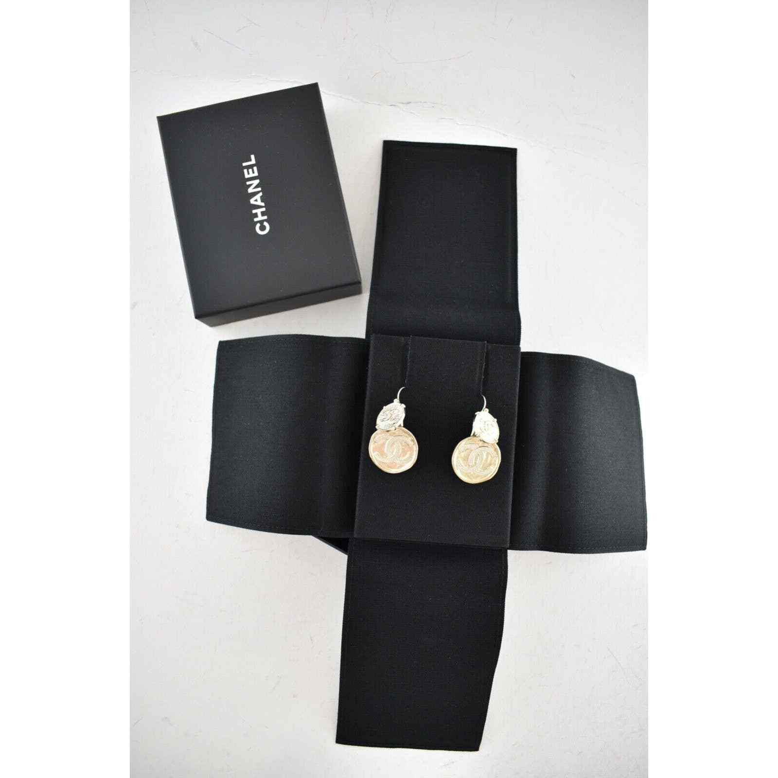 Chanel Chanel Gold Logo Circle Dangle Drop Statement Hoop Earrings Size ONE SIZE - 4 Thumbnail