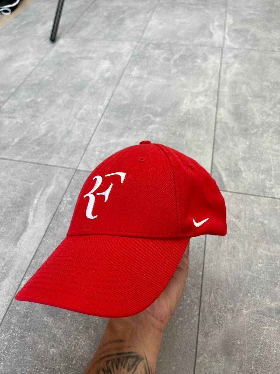 NIKE RF CAP フェデラーモデル ユニクロからフェデラーの“RF”ロゴを使用したキャップが登場
