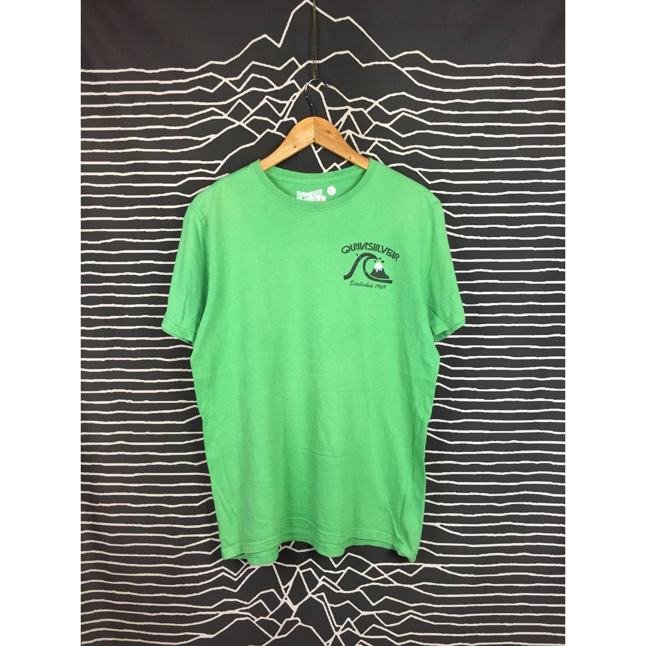 Quiksilver Quiksilver Wave Logo Graphic Slim Fit Surf Skate Tee Size US M / EU 48-50 / 2 - 4 Thumbnail